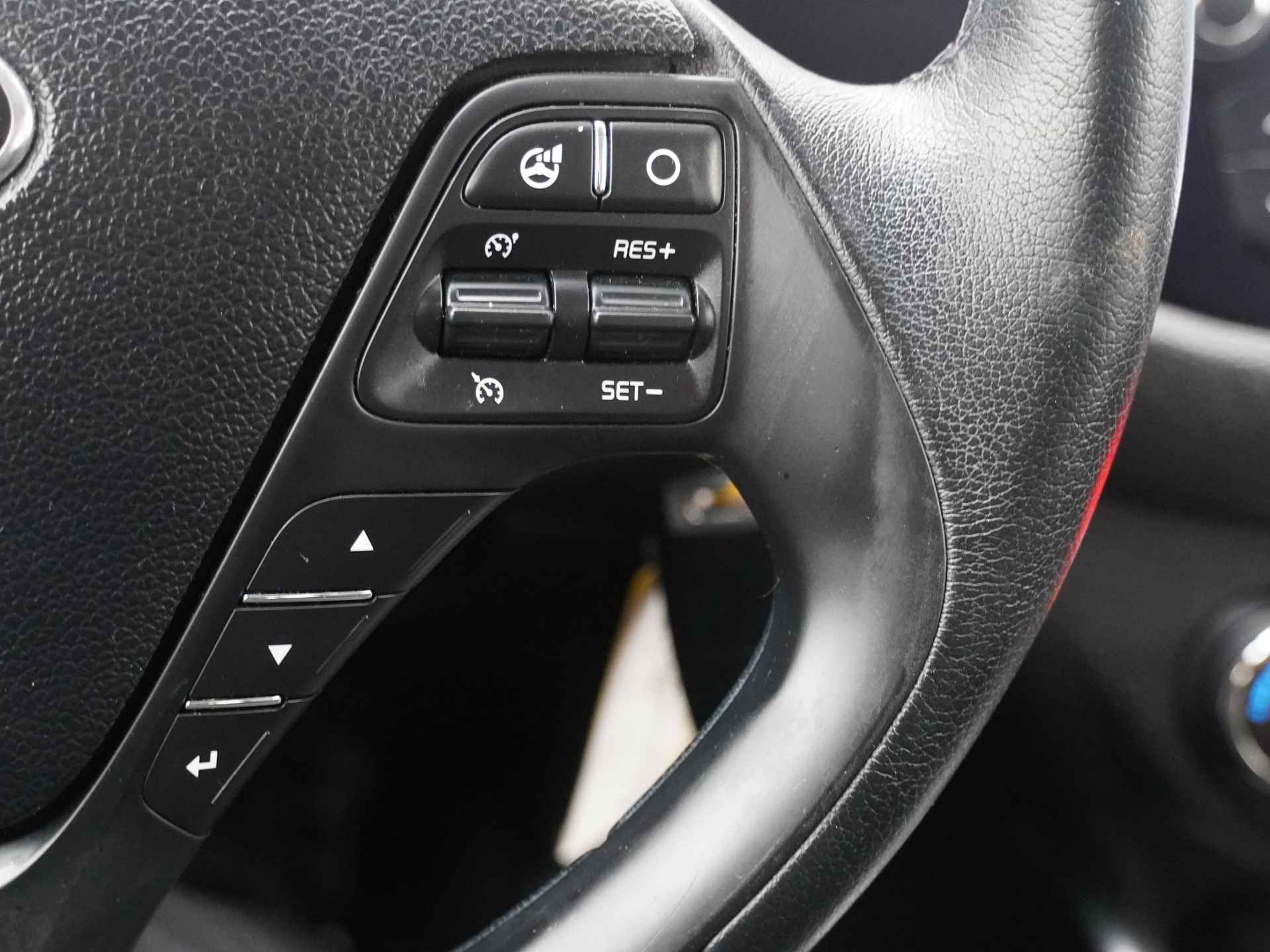 Kia cee'd Sportswagon 1.0 T-GDi Design Edition - Navigatie - Achteruitrijcamera - Climate Control - Parkeer sensoren - Fabrieksgarantie tot 06-2025 - 28/44
