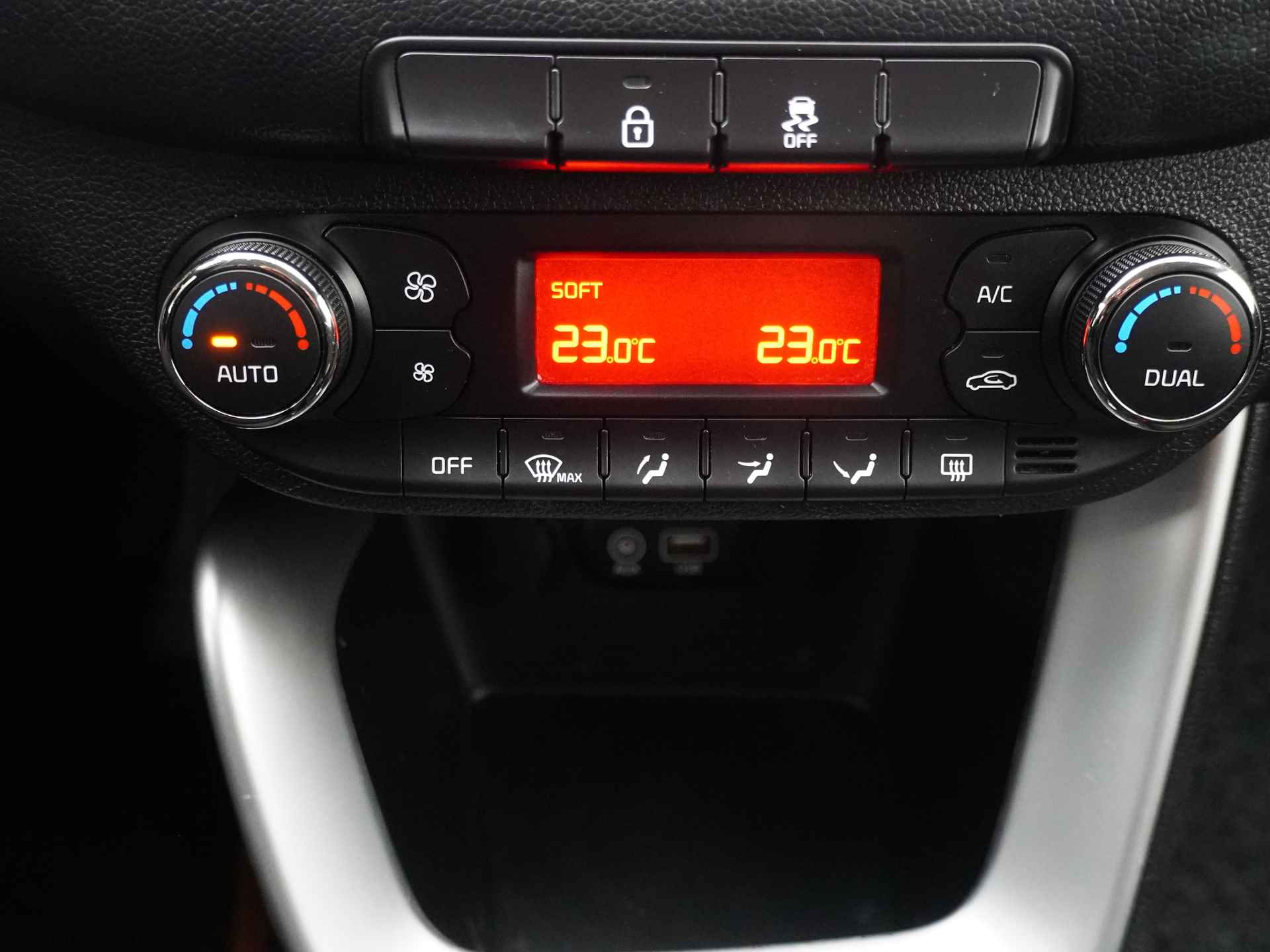 Kia cee'd Sportswagon 1.0 T-GDi Design Edition - Navigatie - Achteruitrijcamera - Climate Control - Parkeer sensoren - Fabrieksgarantie tot 06-2025 - 31/44