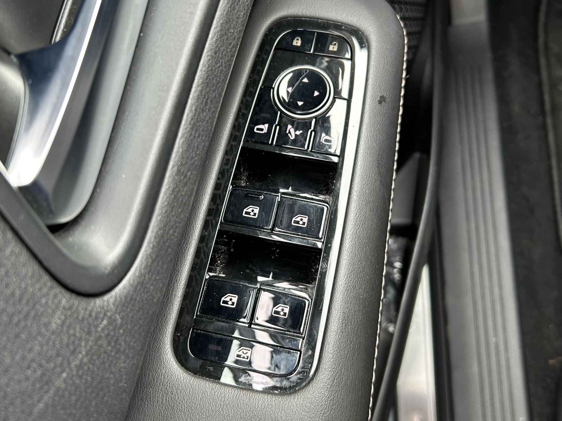 Nissan Ariya 63KWH Advance / Direct beschikbaar /  16% bijtelling tot €35.000,- / Stuur- en stoelverwarming / Navigatie / 360 Camera - 49/53