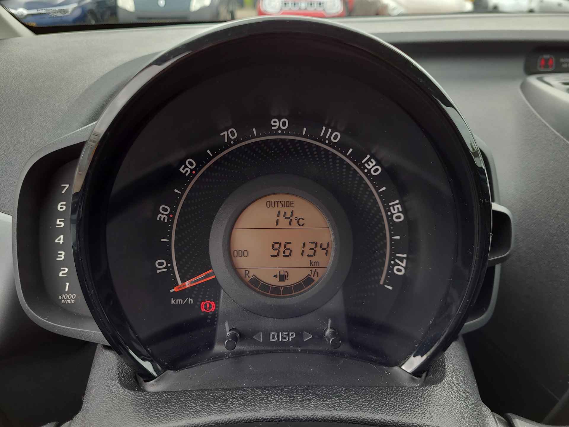 Toyota Aygo 1.0 VVT-i x-play | Airco | Parkeercamera | Rijklaarprijs incl. garantie | - 15/28