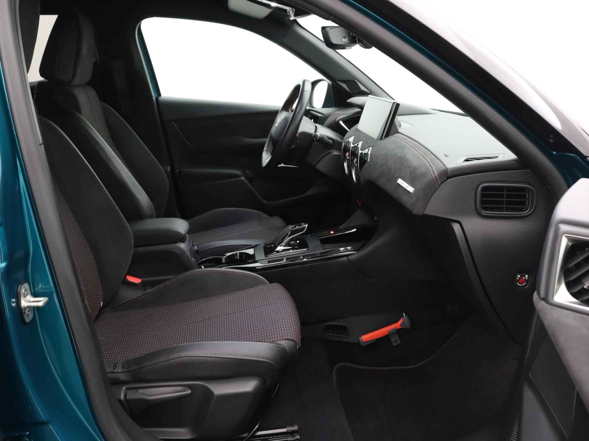 DS 3 Crossback EV 50 kWh E-Tense Performance Line+ 136pk Automaat | Navigatie | Camera | Head Up Display | Dodehoek Detectie | Adaptieve Cruise Control - 22/36