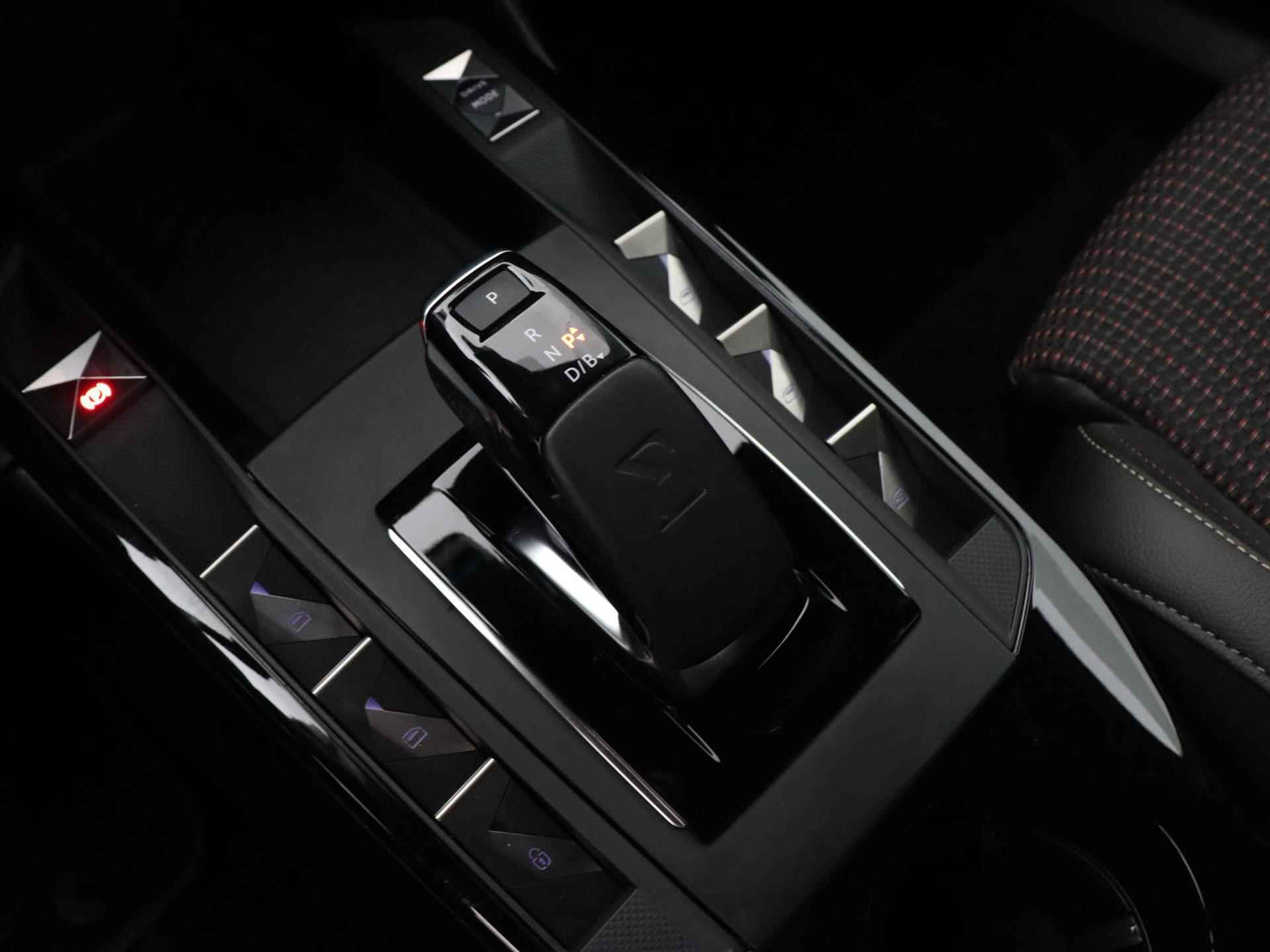 DS 3 Crossback EV 50 kWh E-Tense Performance Line+ 136pk Automaat | Navigatie | Camera | Head Up Display | Dodehoek Detectie | Adaptieve Cruise Control - 29/36