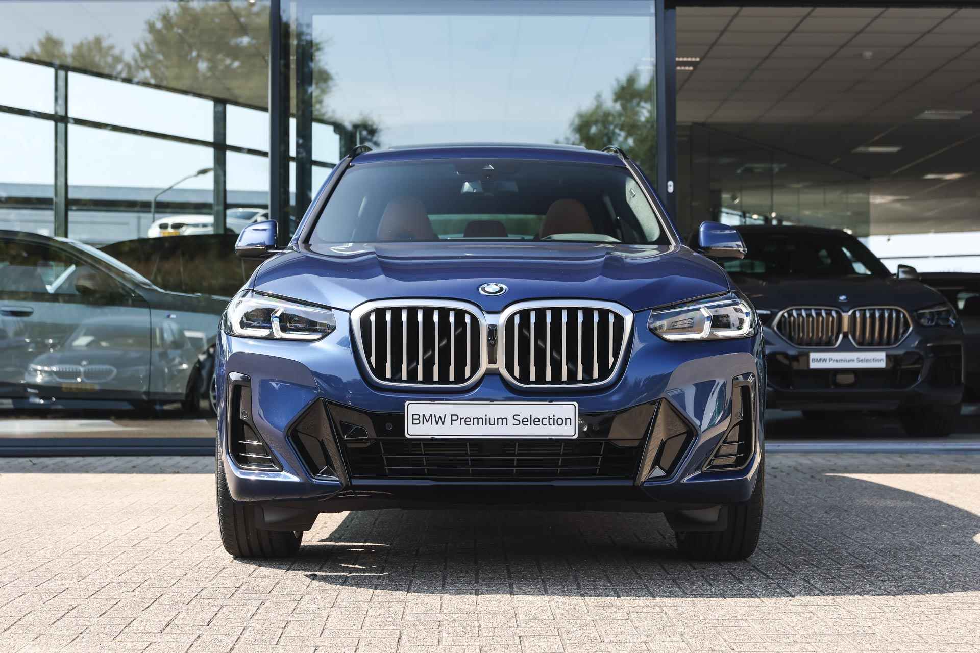 BMW X3 xDrive30e High Executive M Sport Automaat / Panoramadak / Trekhaak /  Laserlight / M sportstoelen / Parking Assistant Plus / Head-Up / Comfort Access - 7/41