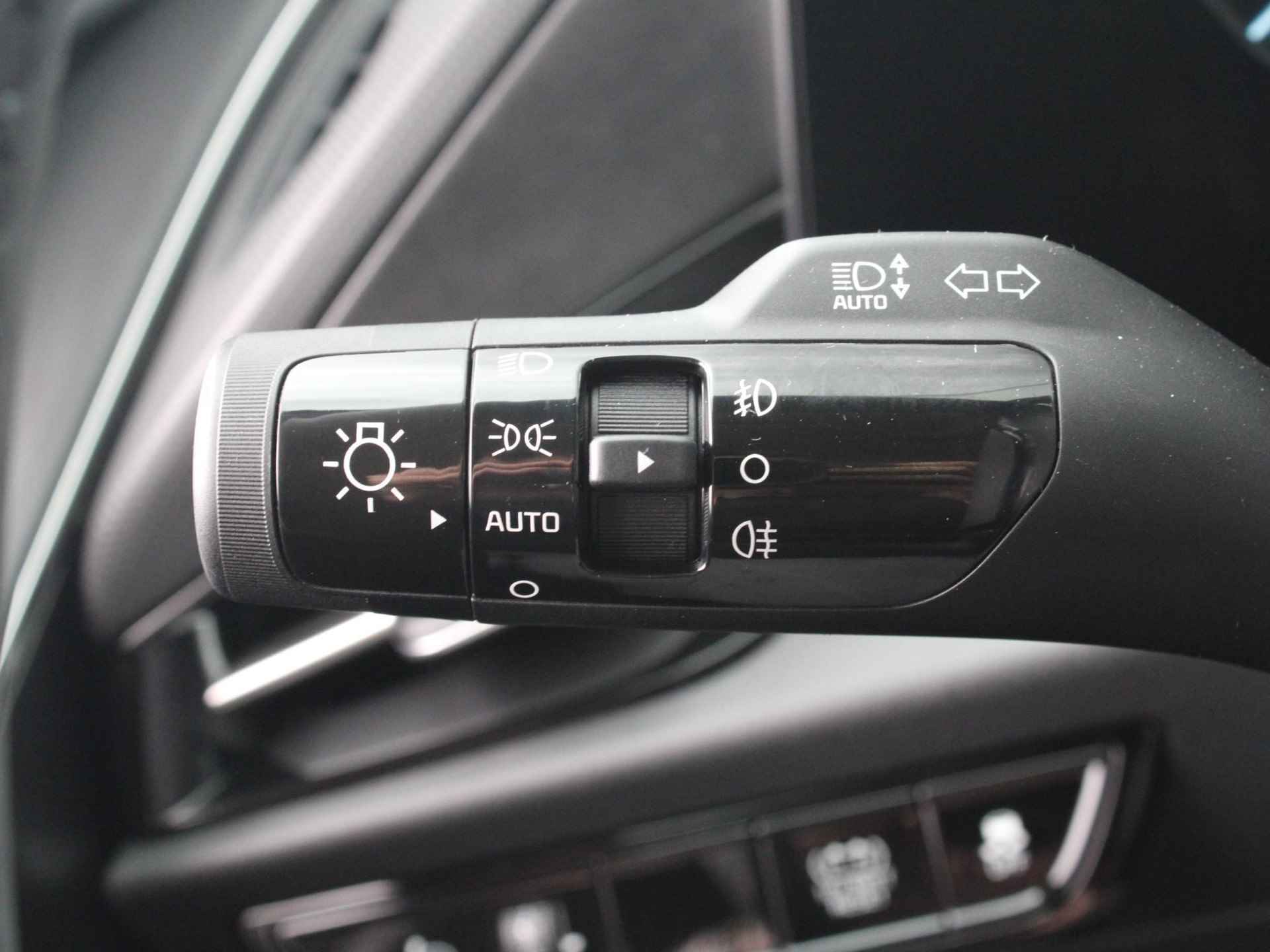 Kia Niro 1.6 GDi Hybrid DynamicLine | Keyless | Adapt. Cruise | LED | Navi | Carplay | Camera - 24/32