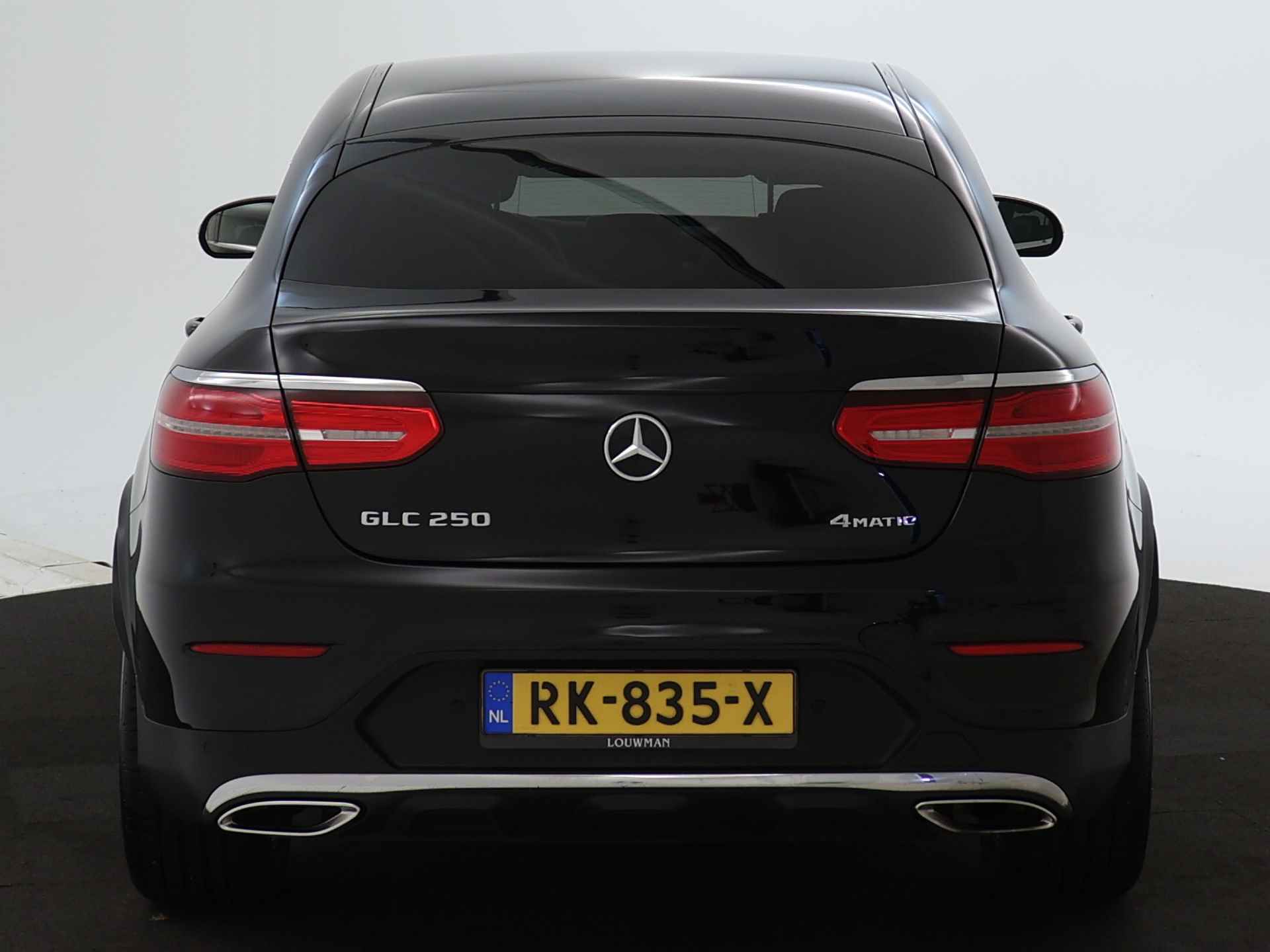 Mercedes-Benz GLC Coupé 250 4-MATIC AMG Sportpakket | Alarm | Dode Hoek Ass | Parkeerpakket met Camera | Sfeerverlichting | Led Verlichting | - 29/46