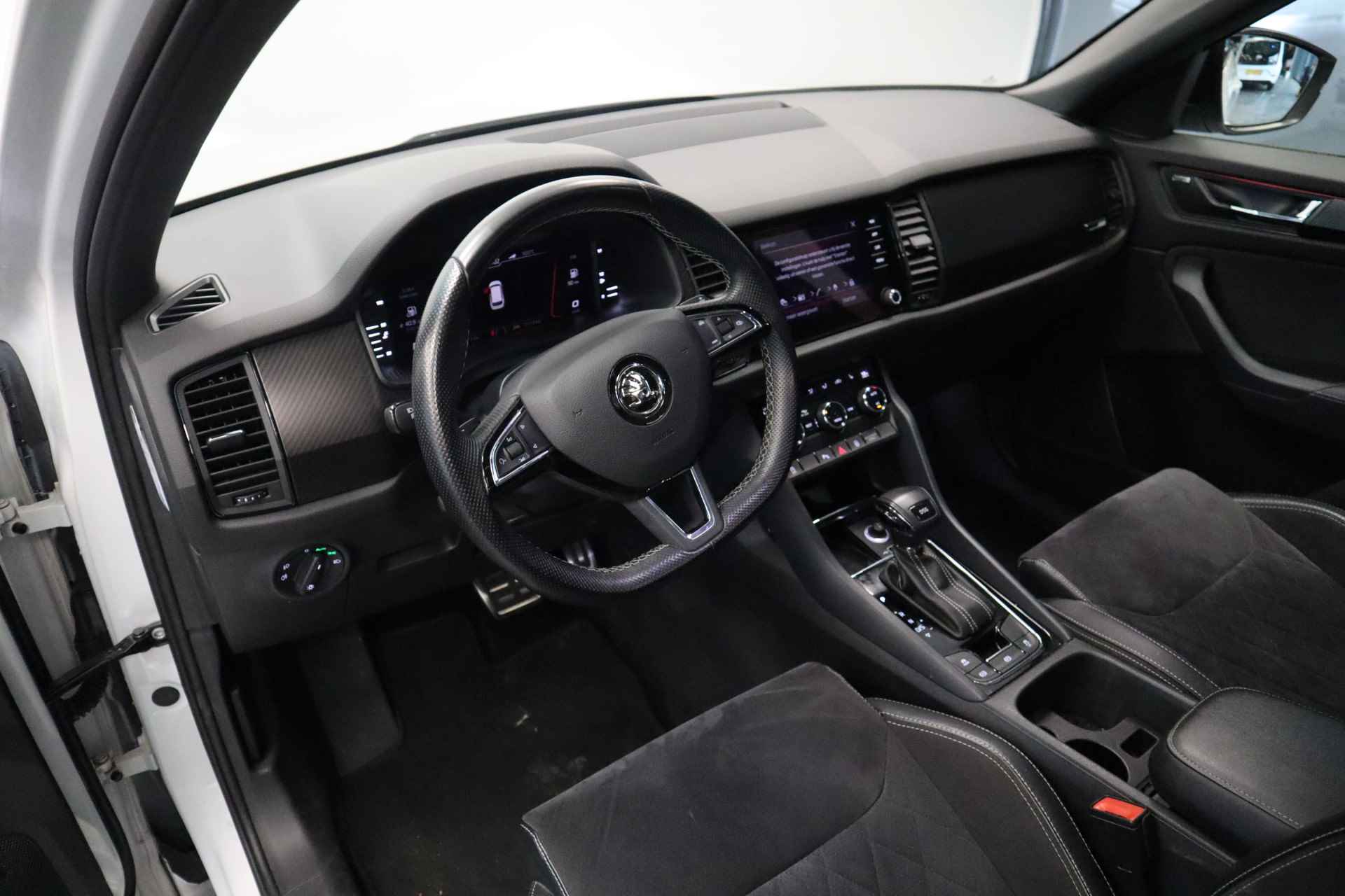 Škoda Kodiaq 1.5 TSI Sportline Business 7-Persoons Panoramadak Navigatie Full-led 20'lmv - 16/39
