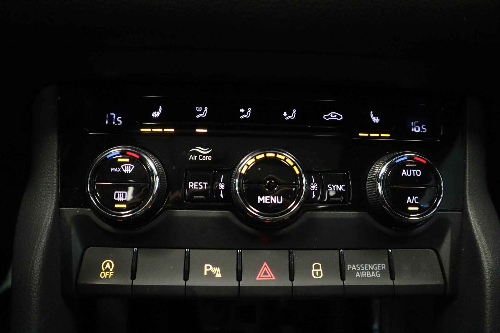 Škoda Kodiaq 1.5 TSI Sportline Business 7-Persoons Panoramadak Navigatie Full-led 20'lmv - 30/39
