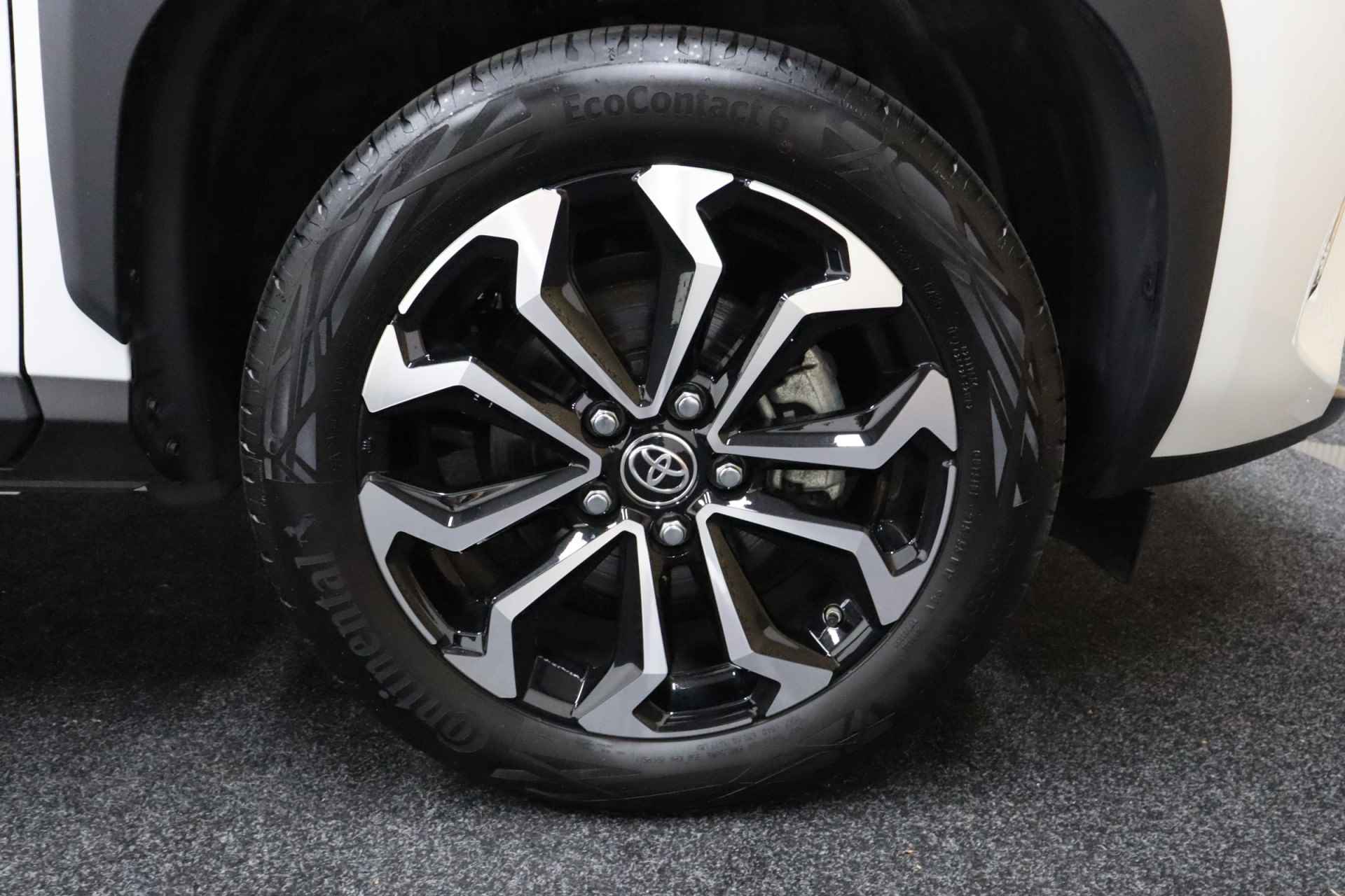 Toyota Yaris Cross 1.5 Hybrid Style | Winterpakket | Panoramadak | Navigatie | Elec. achterklep | Head-up display - 9/32