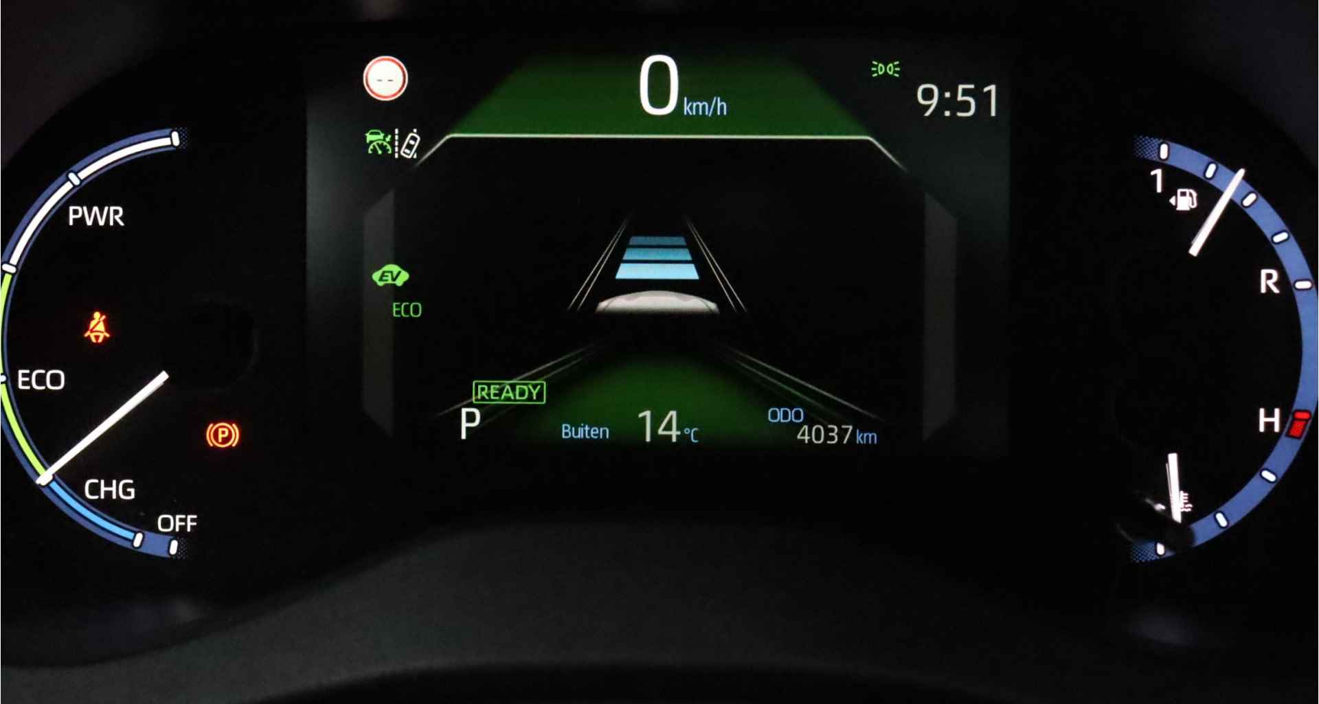 Toyota Yaris Cross 1.5 Hybrid Style | Winterpakket | Panoramadak | Navigatie | Elec. achterklep | Head-up display - 18/32