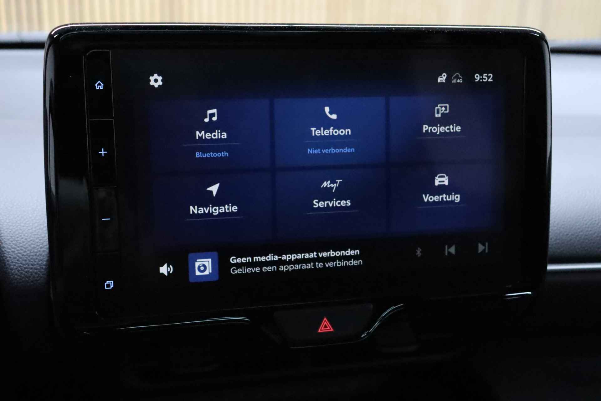 Toyota Yaris Cross 1.5 Hybrid Style | Winterpakket | Panoramadak | Navigatie | Elec. achterklep | Head-up display - 20/32