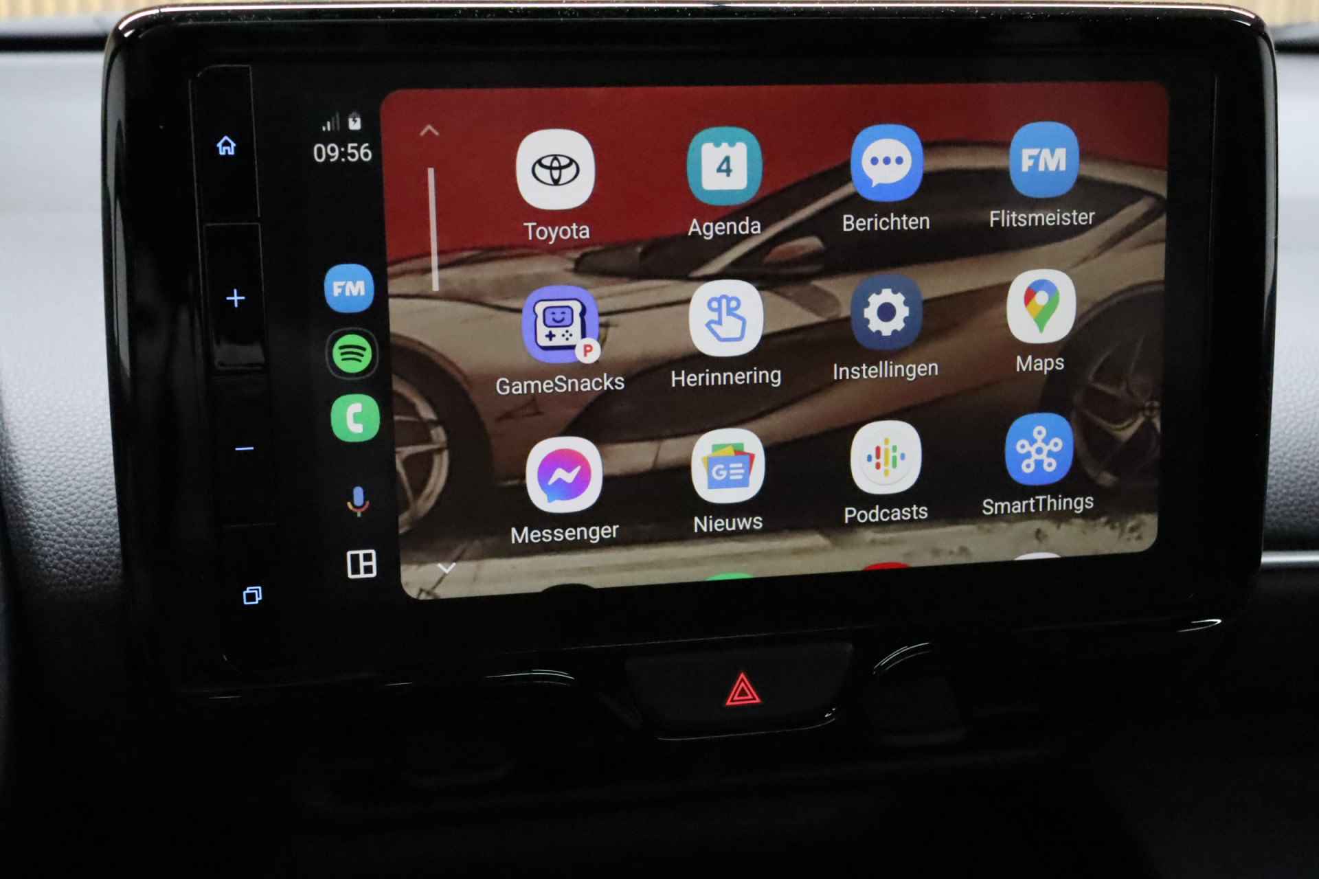Toyota Yaris Cross 1.5 Hybrid Style | Winterpakket | Panoramadak | Navigatie | Elec. achterklep | Head-up display - 23/32