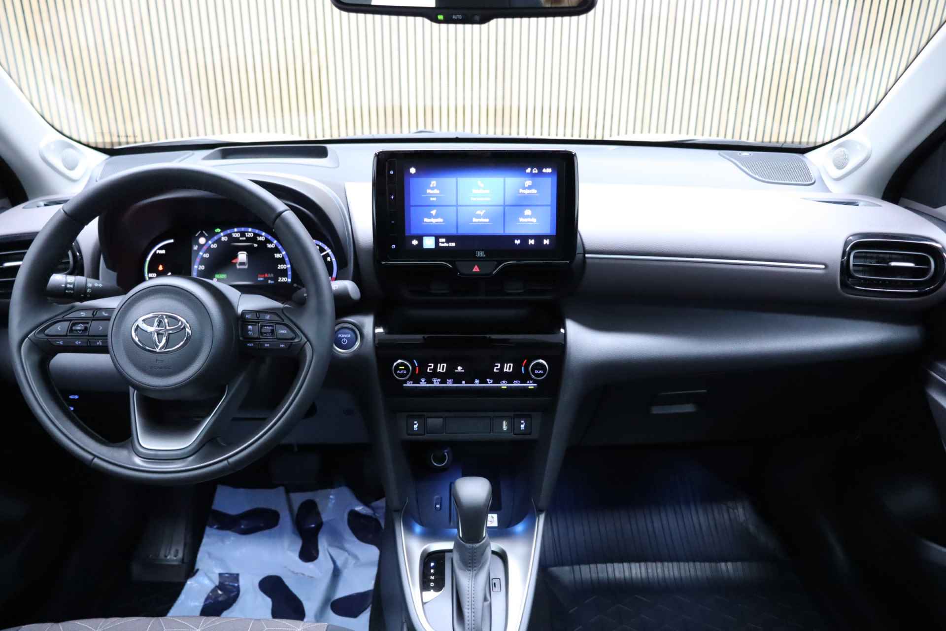 Toyota Yaris Cross 1.5 Hybrid Style | Winterpakket | Panoramadak | Navigatie | Elec. achterklep | Head-up display - 13/32