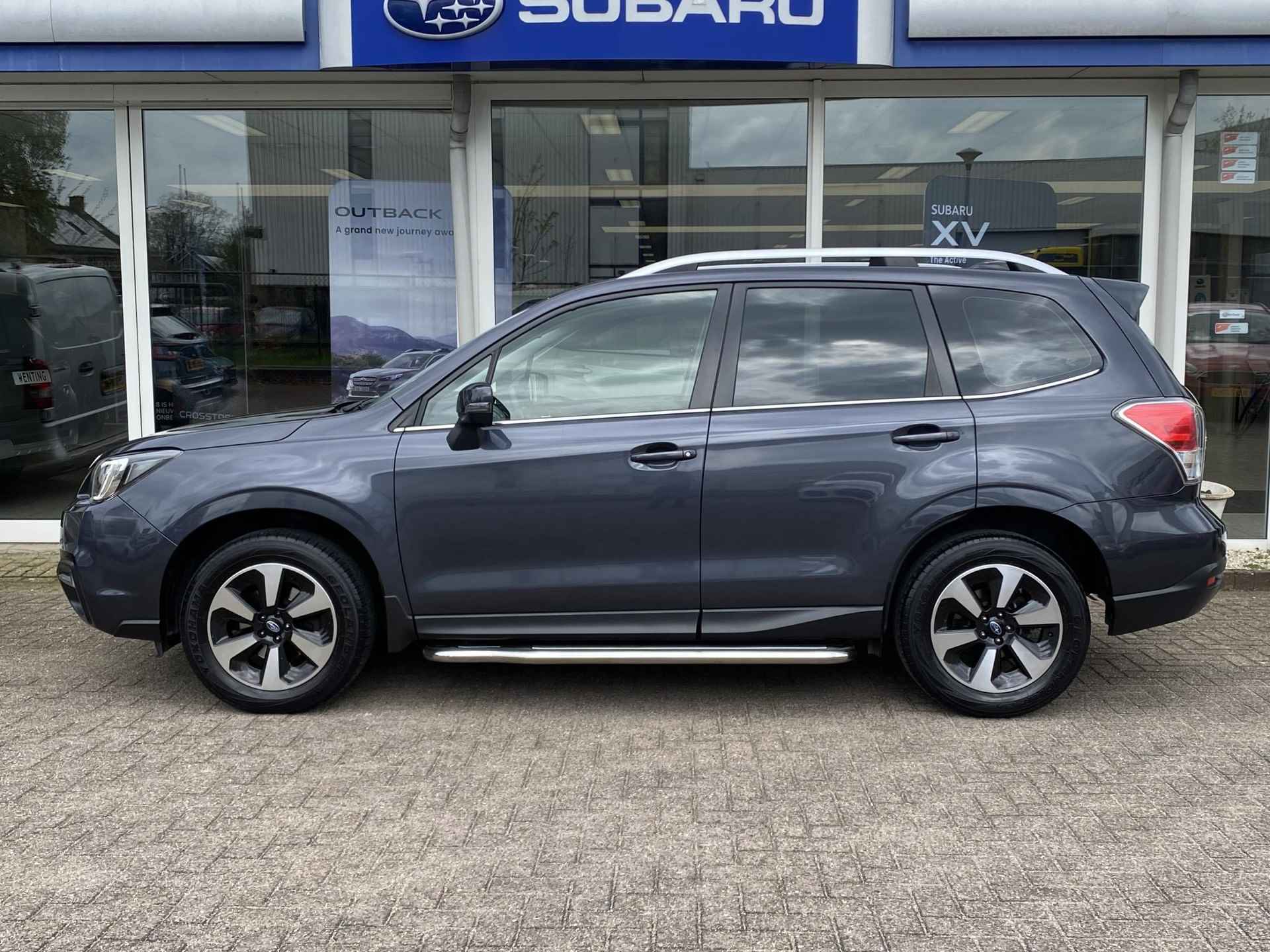 Subaru Forester 2.0 Luxury | Stoelverwarming voor | Adaptieve Cruise control | Achteruitrijcamera | Schuif/kantel dak | Trekhaak | - 4/44