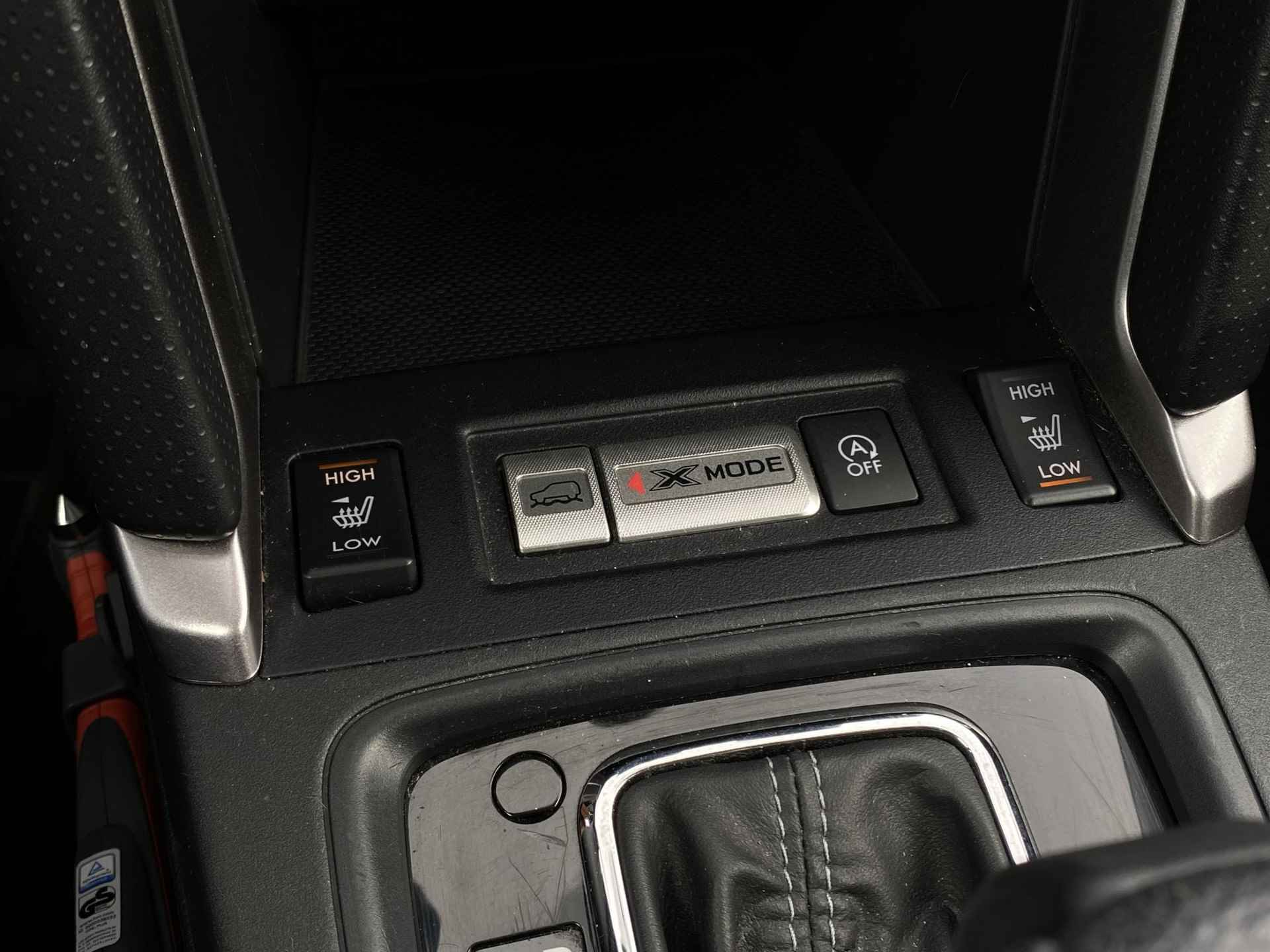 Subaru Forester 2.0 Luxury | Stoelverwarming voor | Adaptieve Cruise control | Achteruitrijcamera | Schuif/kantel dak | Trekhaak | - 33/44