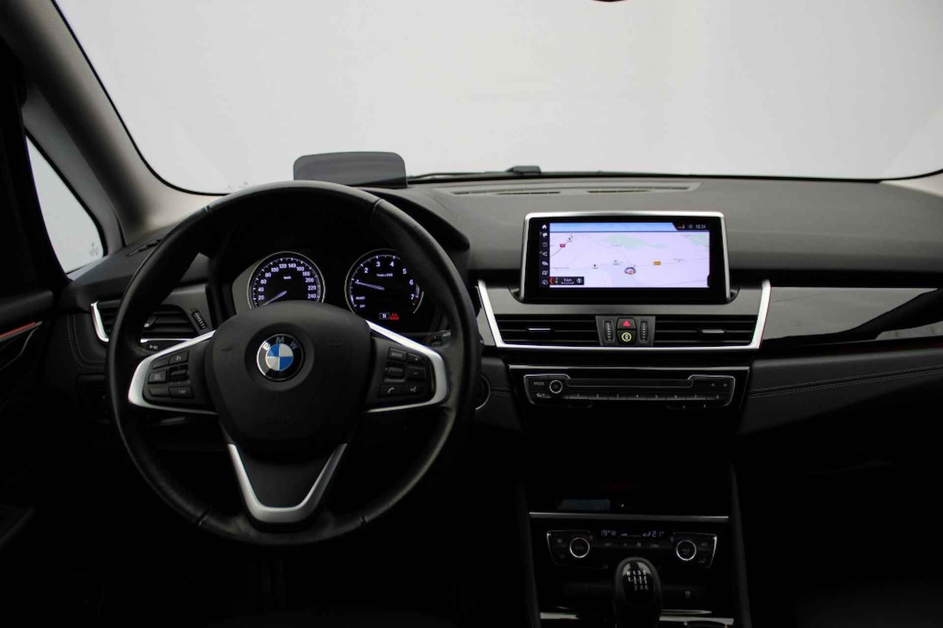 BMW 2-serie Gran Tourer 218i Business Sport Edition 7 Persoons - 4/29