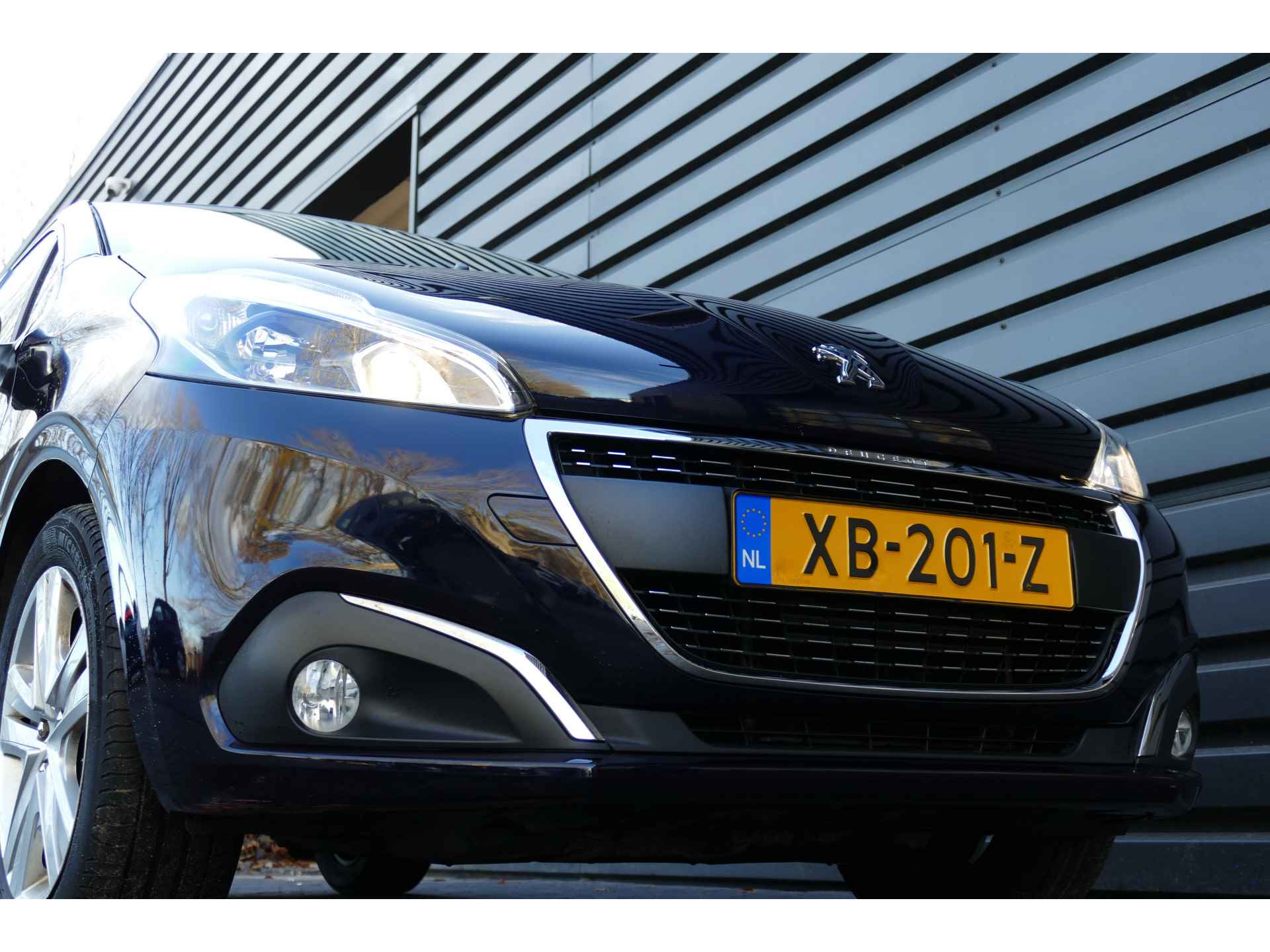 Peugeot 208 1.2 PURTECTH 82PK 5-DRS SIGNATURE - 9/26