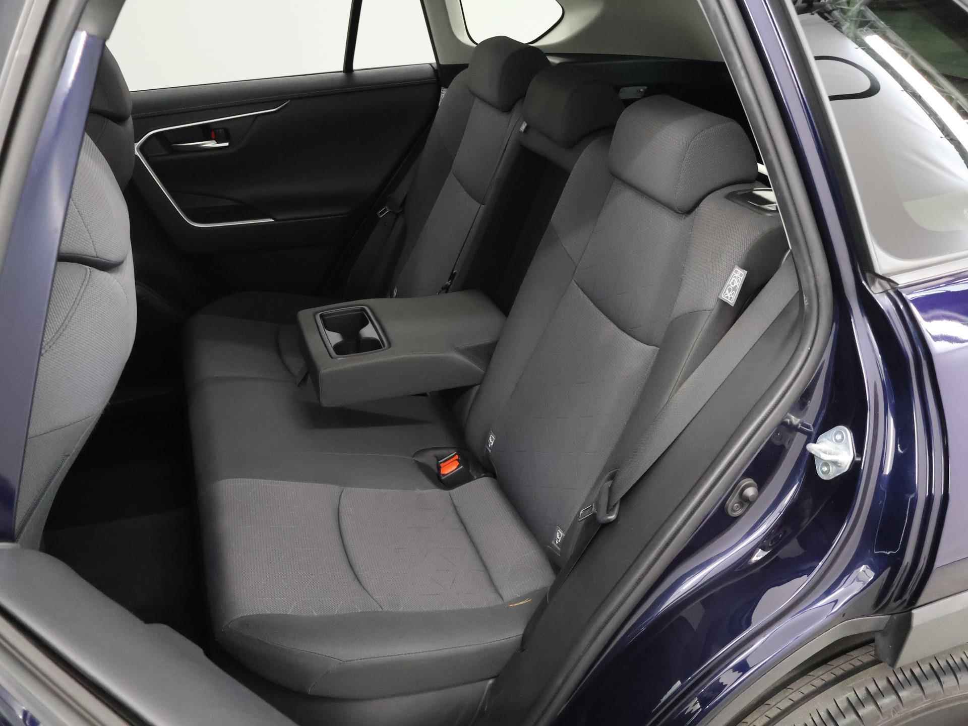 Toyota RAV4 2.5 Hybrid Dynamic | Panoramadak | Navigatie | Climate Control | Stoelverwarming | Cruise Controle | Parkeercamera | - 13/43