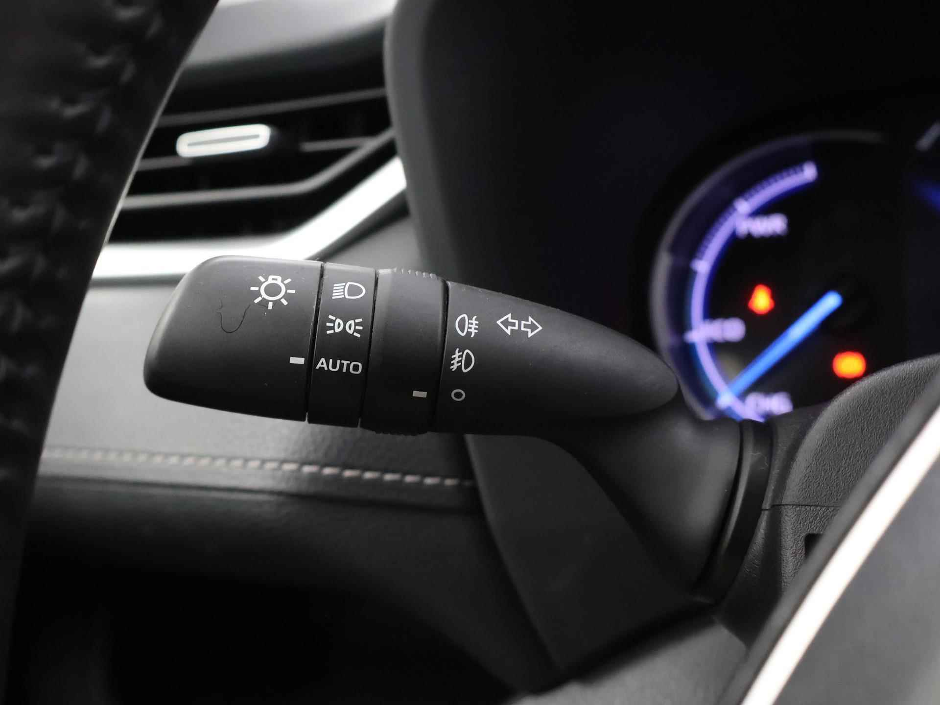 Toyota RAV4 2.5 Hybrid Dynamic | Panoramadak | Navigatie | Climate Control | Stoelverwarming | Cruise Controle | Parkeercamera | - 32/43