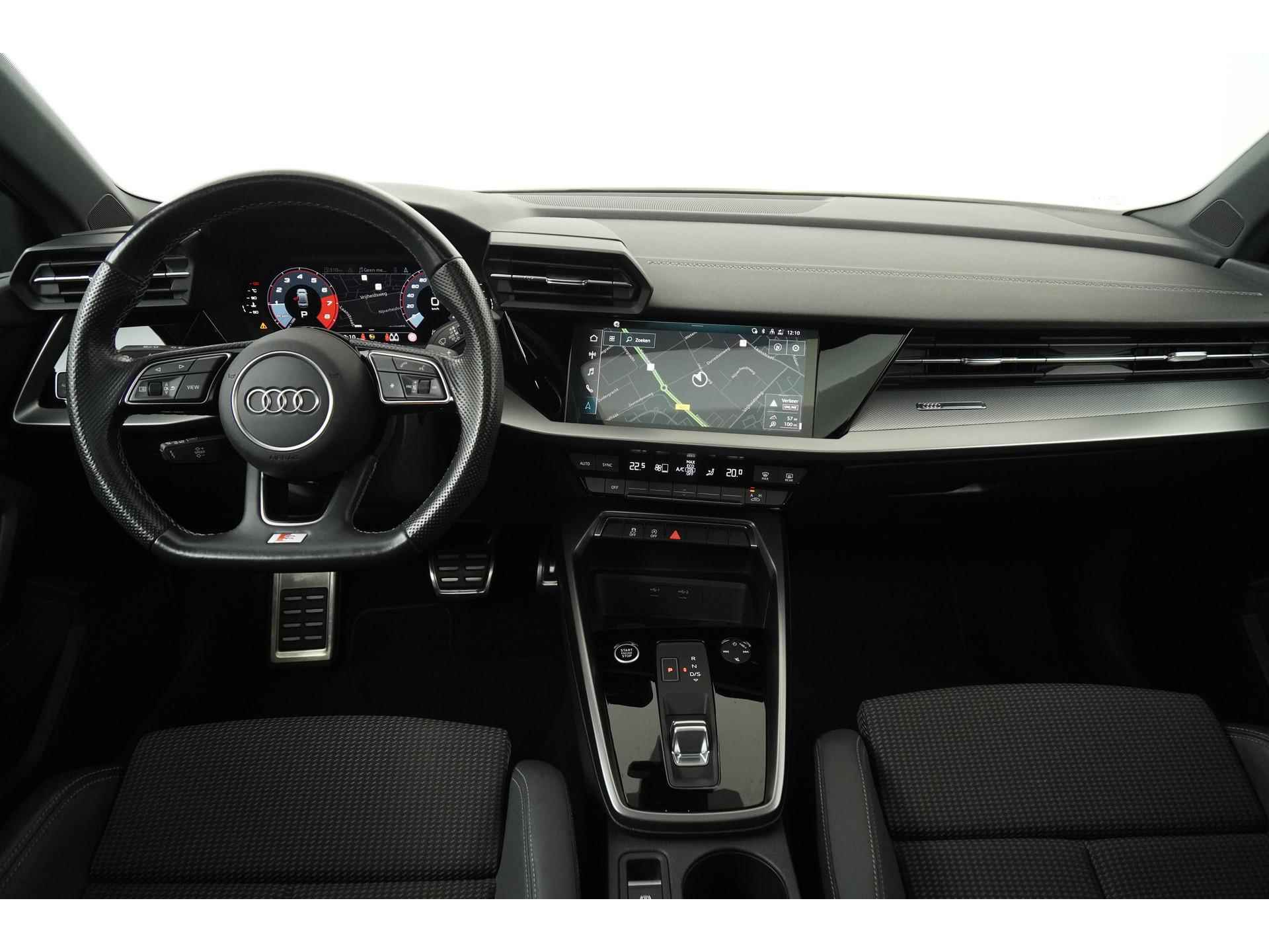 Audi A3 Limousine 30 TFSI S-Line edition Panoramadak | Digital Cockpit | Zondag Open! - 5/44