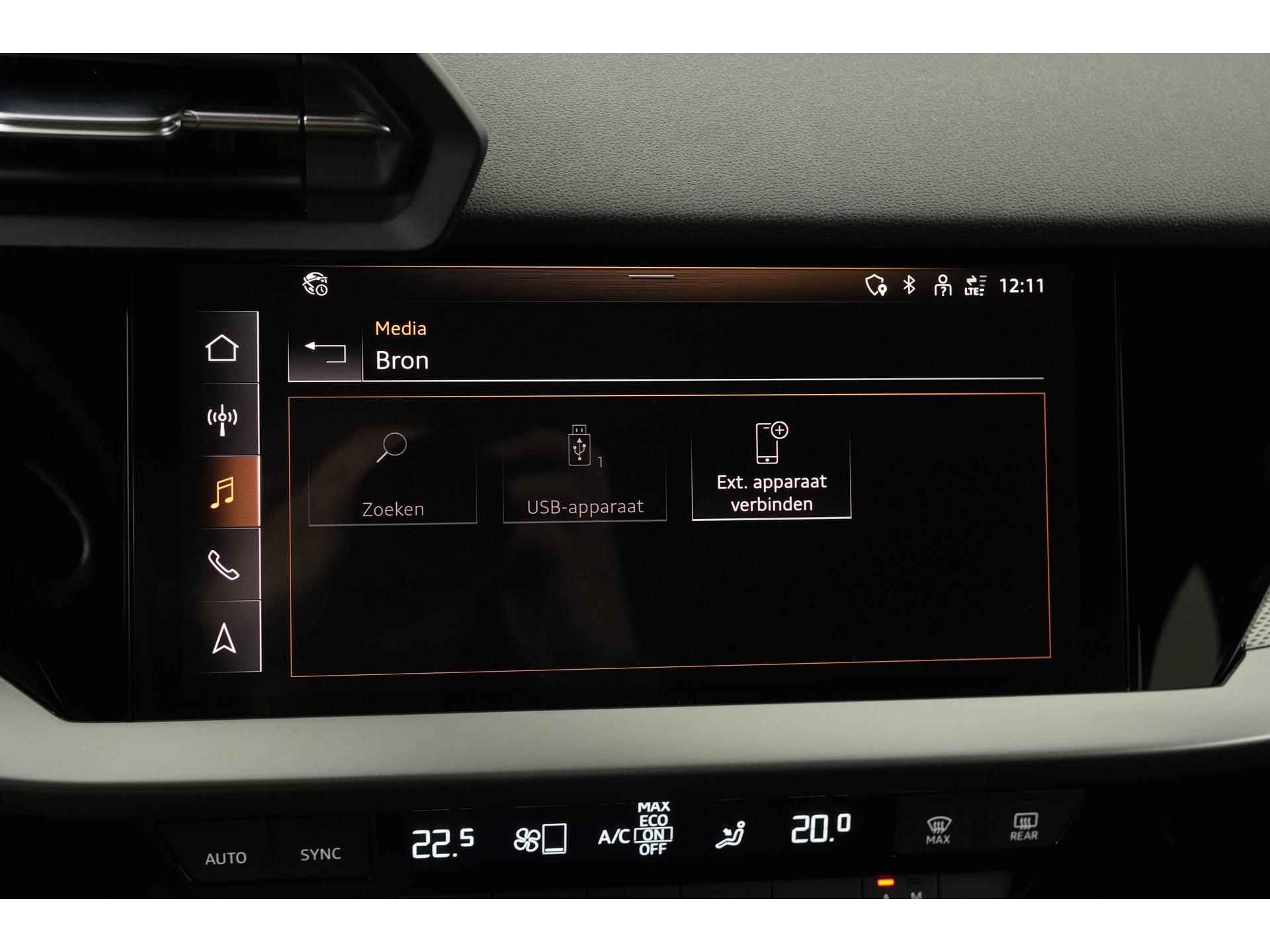 Audi A3 Limousine 30 TFSI S-Line edition Panoramadak | Digital Cockpit | Zondag Open! - 16/44