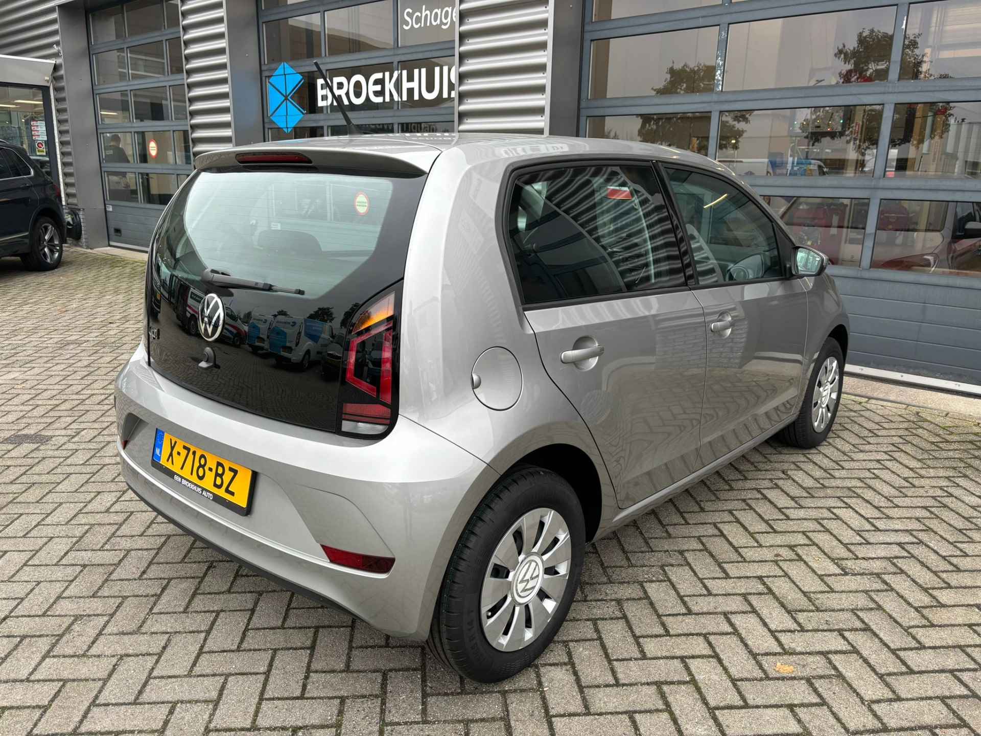 Volkswagen up! 1.0 60 pk | Airco | Bluetooth | Dab | - 10/23