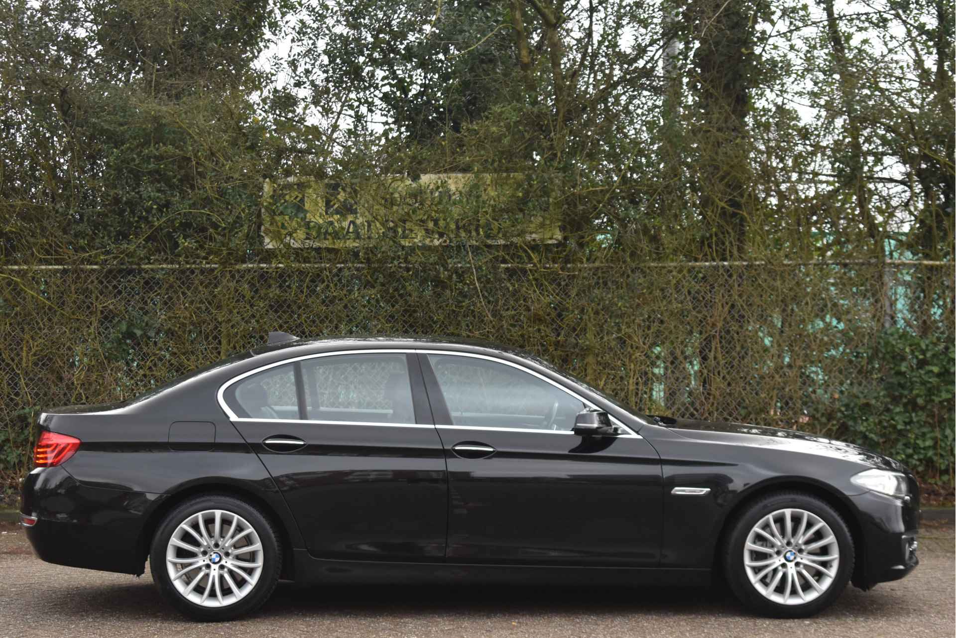 BMW 5 Serie 530d High Executive 261PK Luxury Line | NL-Auto | Headup | Harman/Kardon | Elekt.stoelen memory | Lederen bekleding | Xenon / LED - 6/55