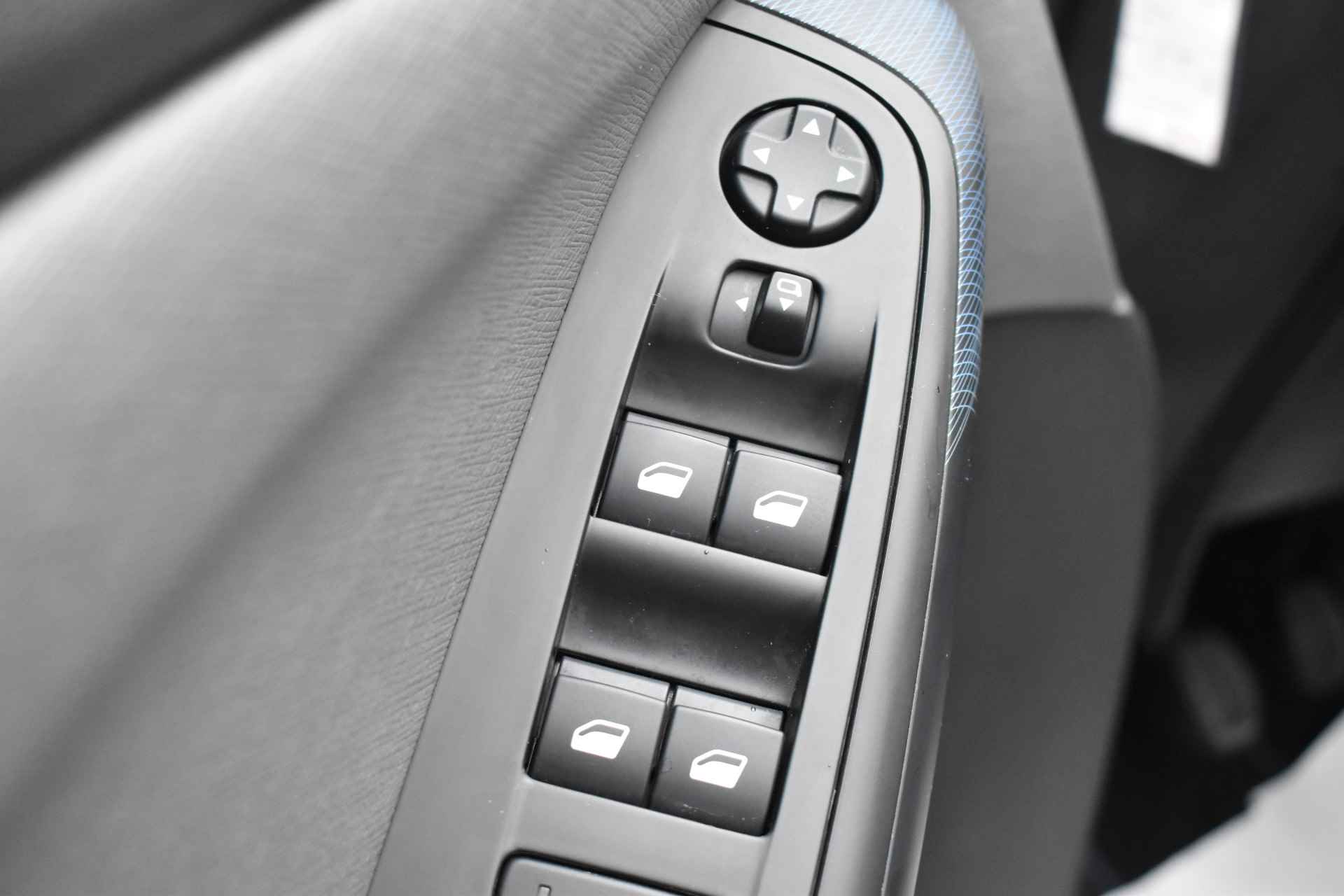 Citroën C4 Spacetourer PureTech 130 Business | Navigatie | Airco | Parkeerhulp | Massage stoel | - 15/33