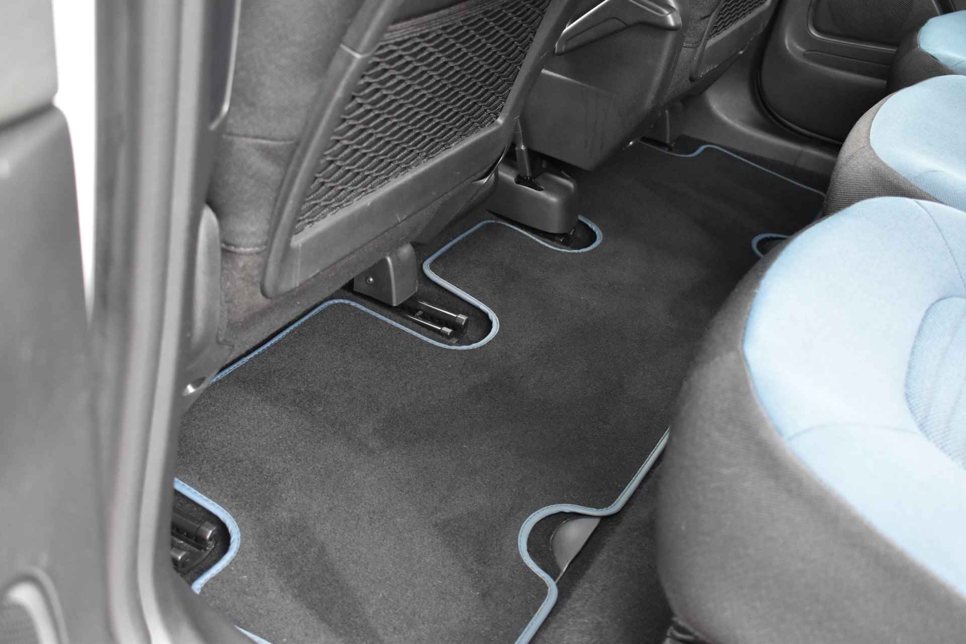 Citroën C4 Spacetourer PureTech 130 Business | Navigatie | Airco | Parkeerhulp | Massage stoel | - 28/33