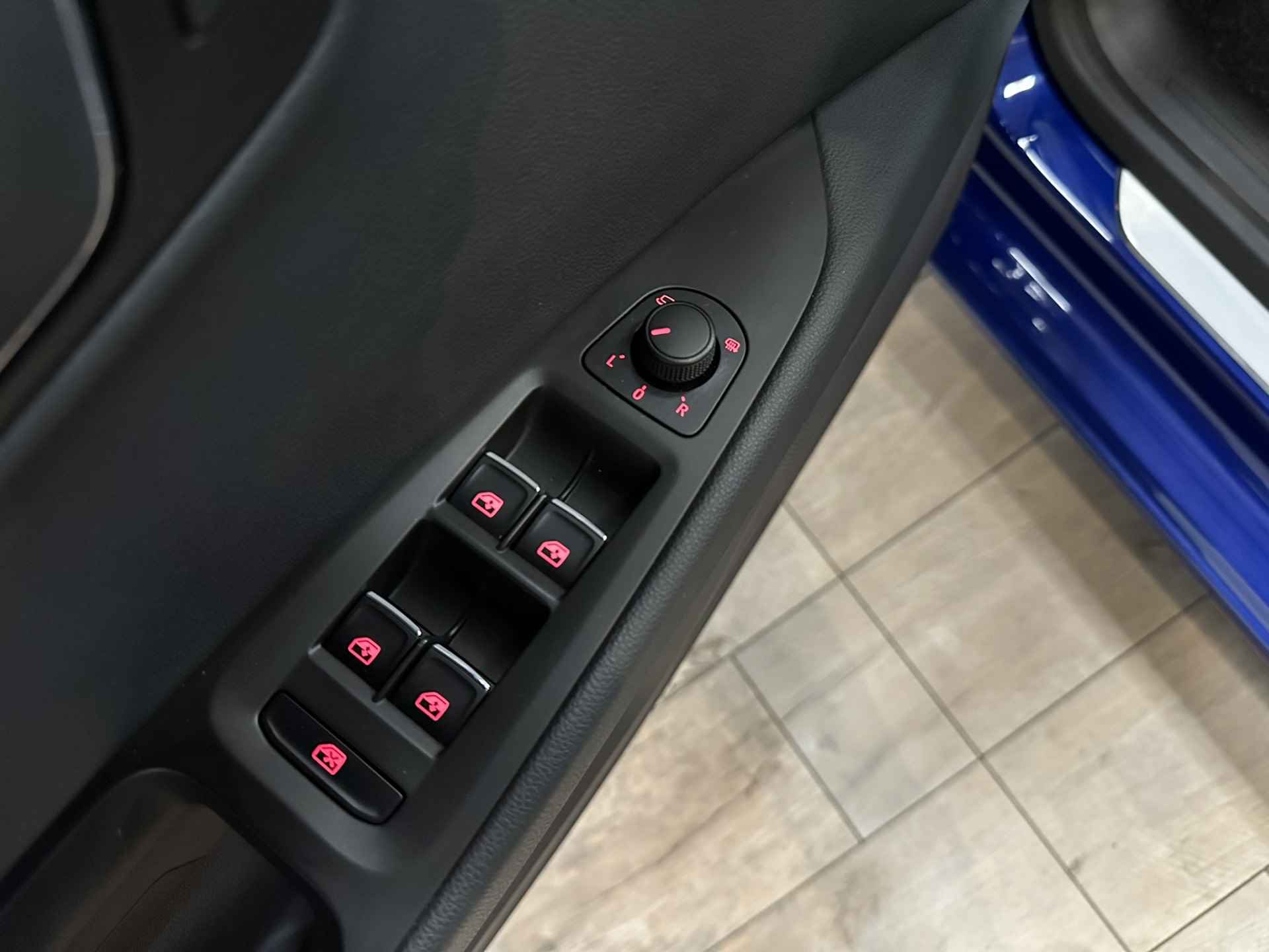 SEAT León ST 1.5 TSI FR Ultimate Edition Black Airco ECC | LED | Virtual | Beats | Panorama | Camera | Adaptive cruise | Apple Carplay Android Auto | Trekhaak | Isofix | NAP | - 15/46