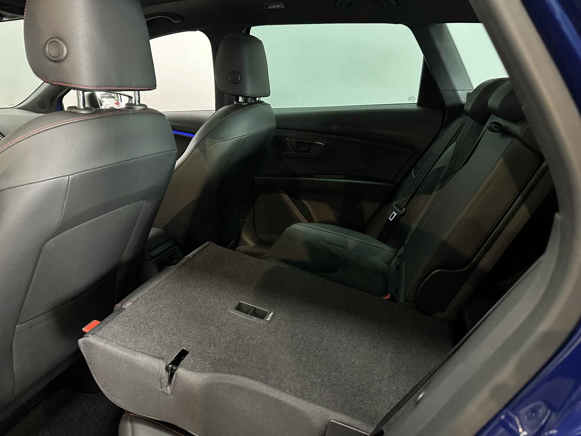 SEAT León ST 1.5 TSI FR Ultimate Edition Black Airco ECC | LED | Virtual | Beats | Panorama | Camera | Adaptive cruise | Apple Carplay Android Auto | Trekhaak | Isofix | NAP | - 39/46