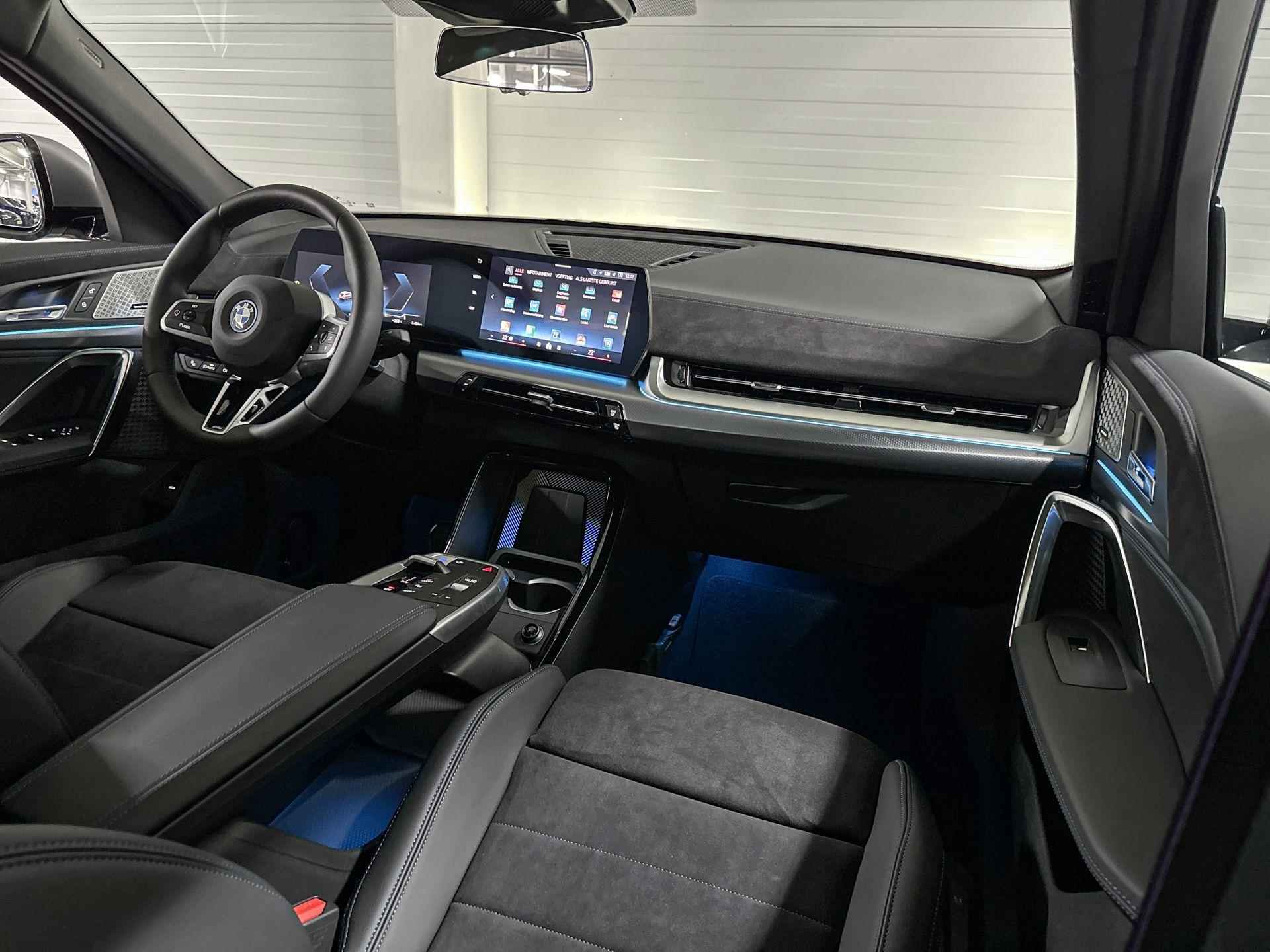 BMW iX2 eDrive20 | M-Sport Pro | Premium Pack | Harman/Kardon | Panoramadak | Comfort Access - 17/23