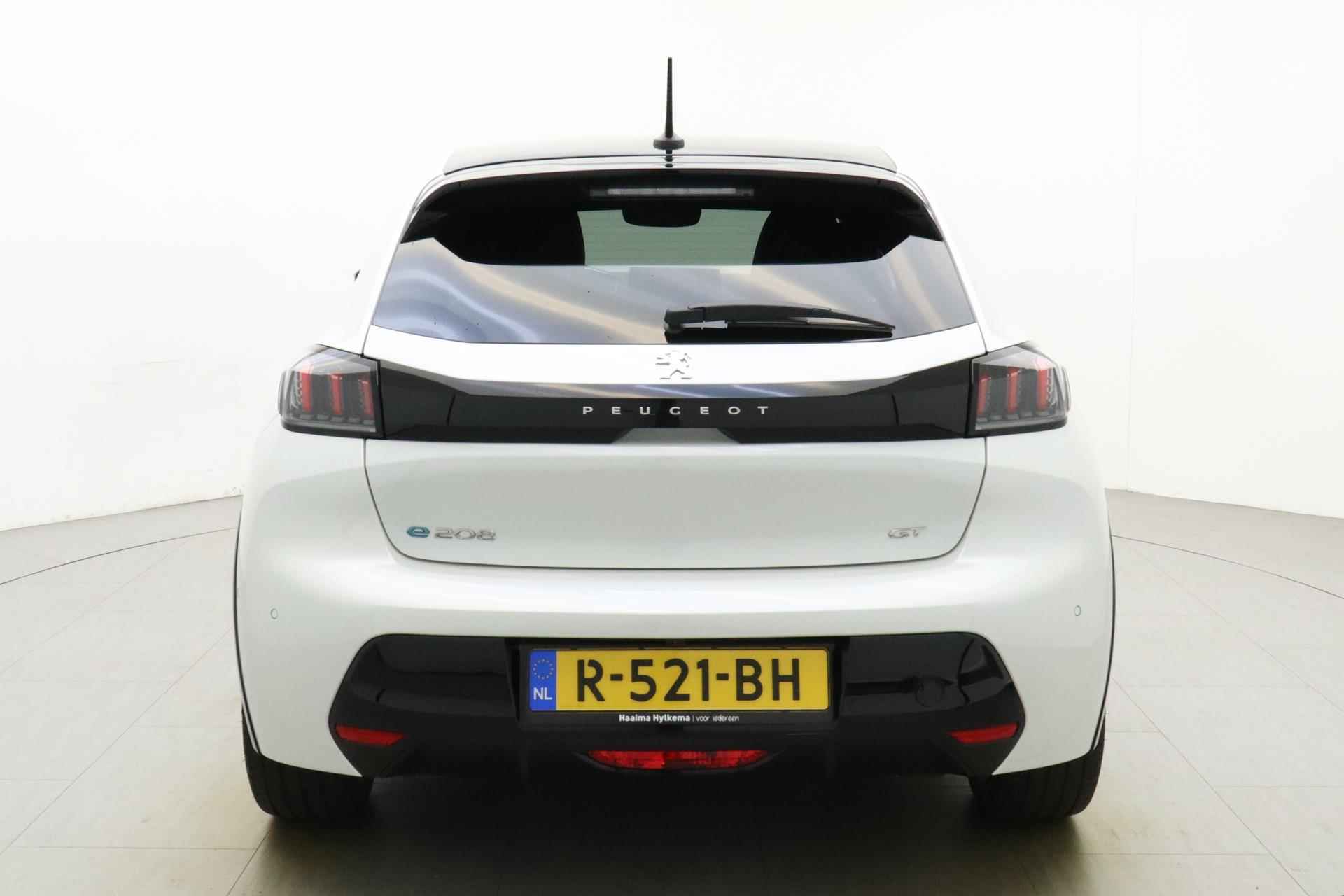 Peugeot e-208 EV GT 50 kWh 3 Fase Black Diamond | 16% bijtelling | Dodehoek Detectie | Navigatie | Achteruitrijcamera | Parkeersensoren Voor en Achter | Android Auto & Apple Carplay | - 12/36