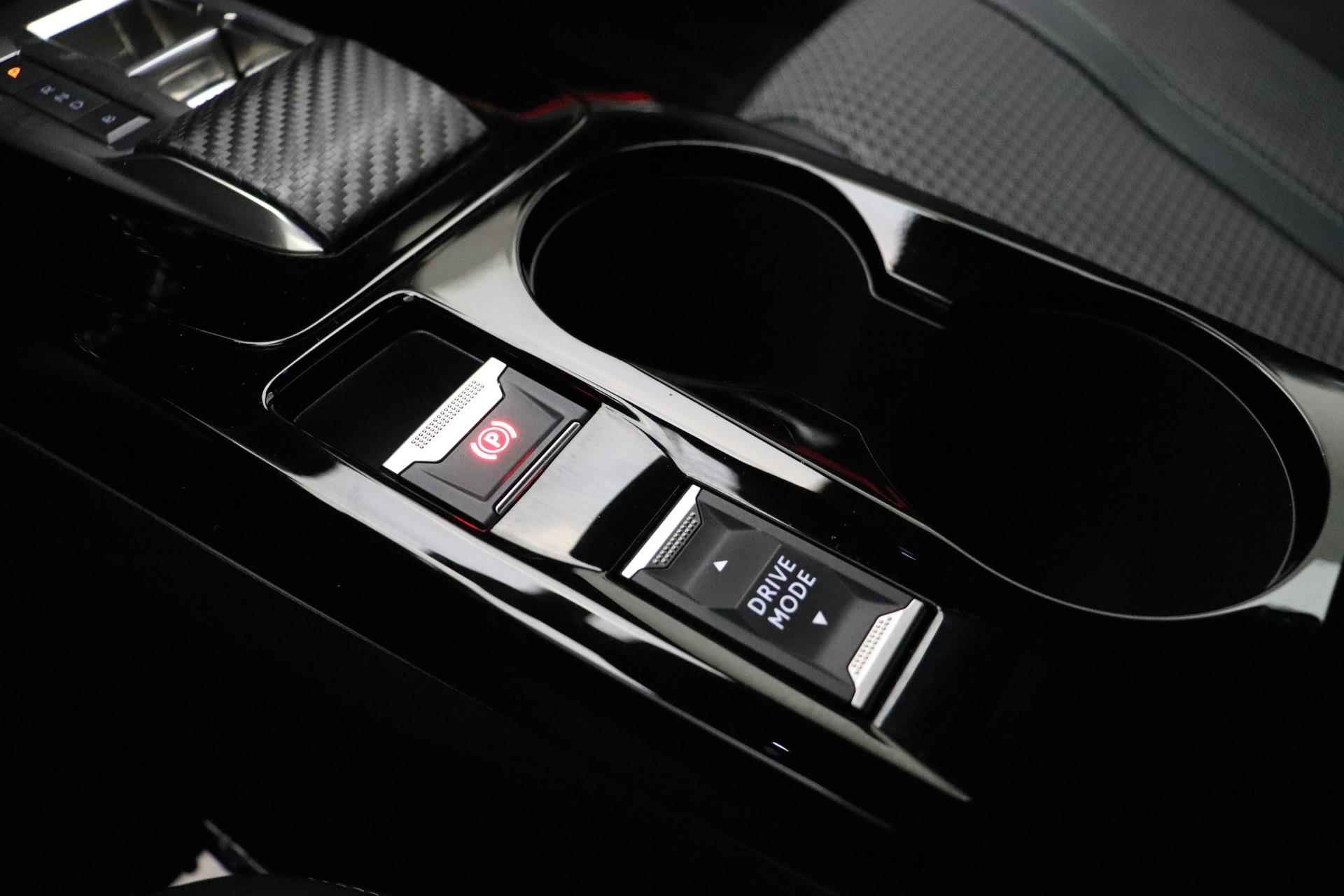 Peugeot e-208 EV GT 50 kWh 3 Fase Black Diamond | 16% bijtelling | Dodehoek Detectie | Navigatie | Achteruitrijcamera | Parkeersensoren Voor en Achter | Android Auto & Apple Carplay | - 29/36