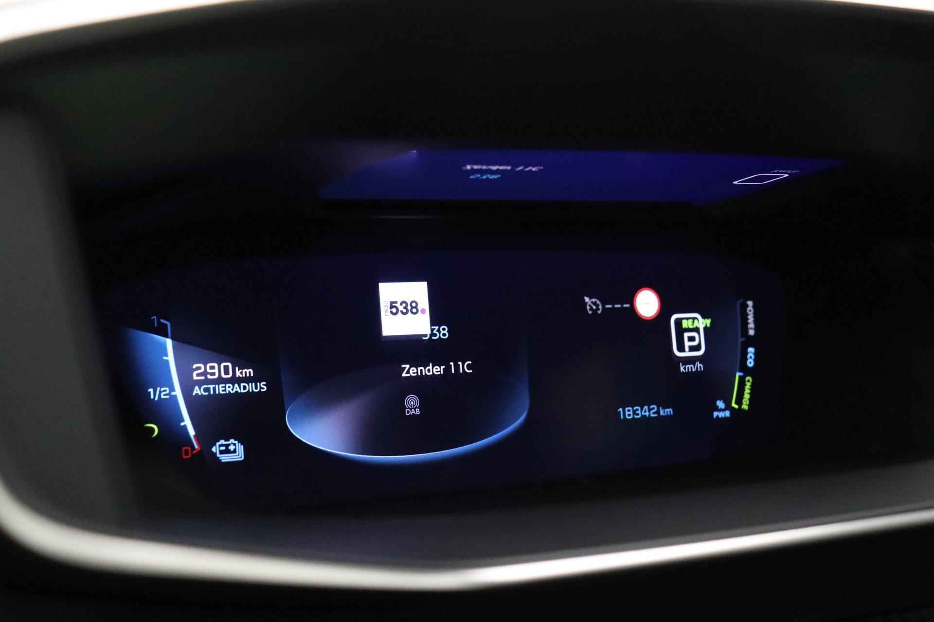 Peugeot e-208 EV GT 50 kWh 3 Fase Black Diamond | 16% bijtelling | Dodehoek Detectie | Navigatie | Achteruitrijcamera | Parkeersensoren Voor en Achter | Android Auto & Apple Carplay | - 31/36