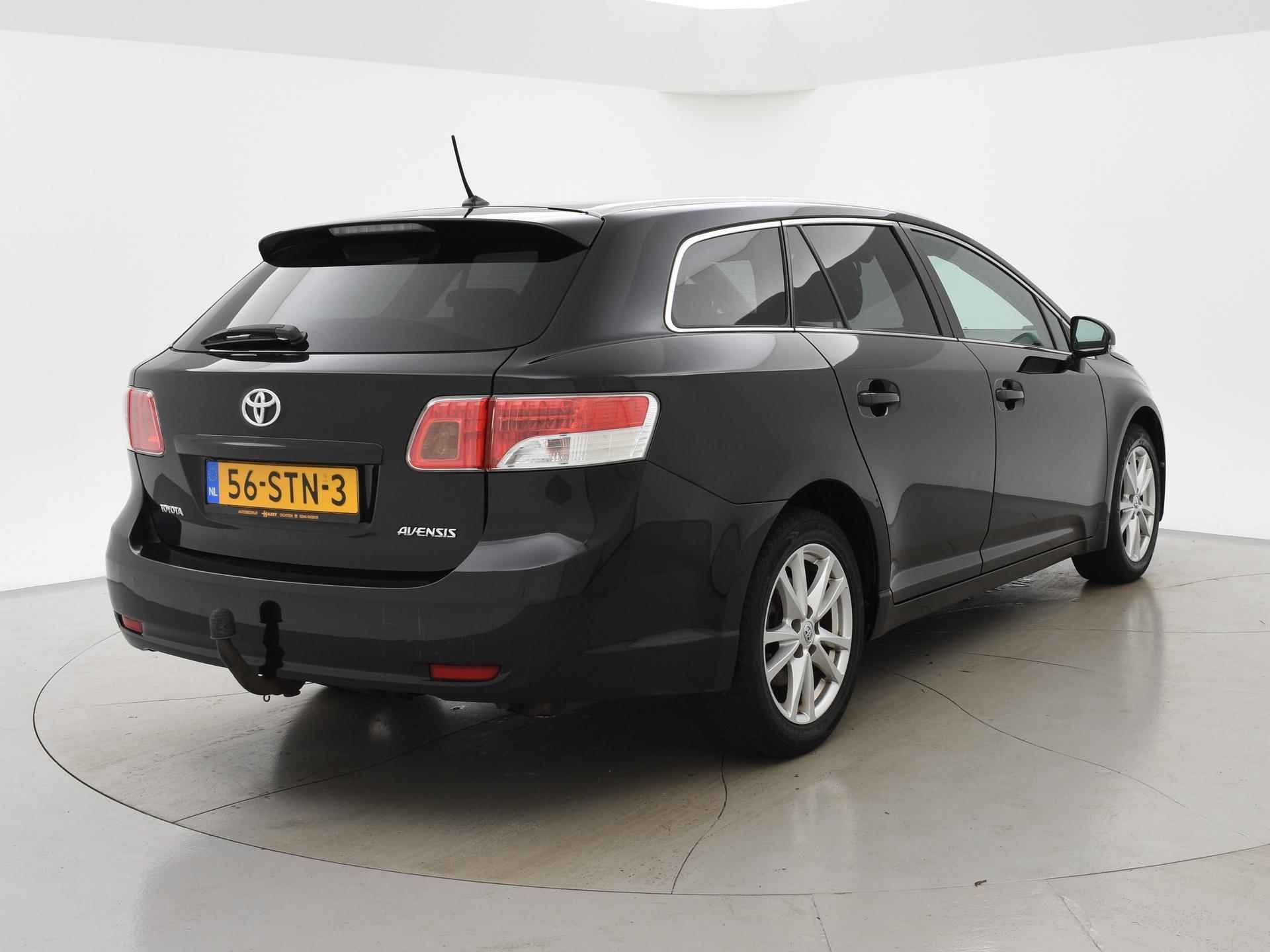 Toyota Avensis Wagon 2.0 VVTi 152 PK AUT. + 1800 KG TREKHAAK / CAMERA / NAVIGATIE - 3/35