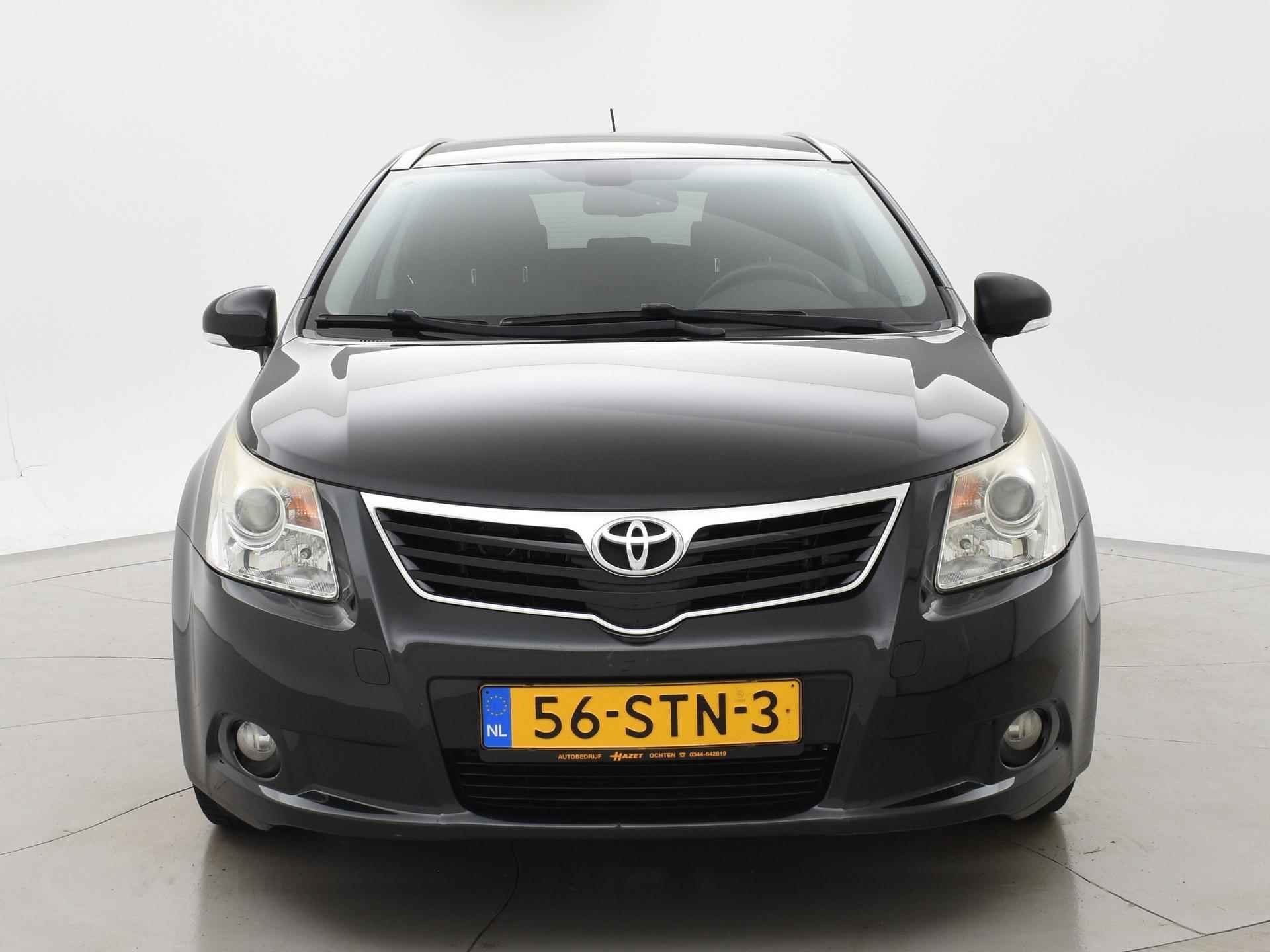 Toyota Avensis Wagon 2.0 VVTi 152 PK AUT. + 1800 KG TREKHAAK / CAMERA / NAVIGATIE - 8/35