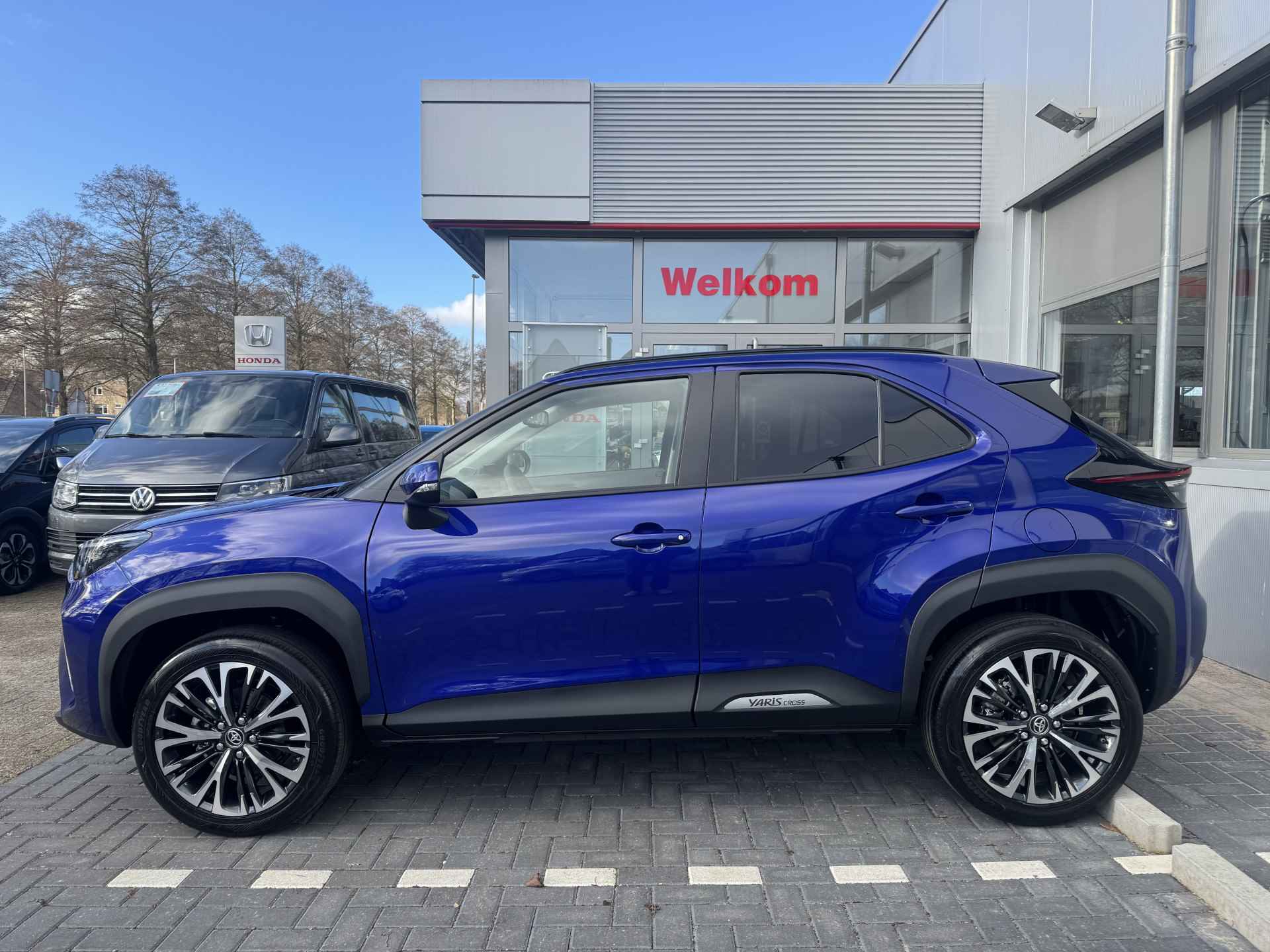 Toyota Yaris Cross 1.5 Hybrid 130 Executive Premium Pack Parkeersensoren voor + achter, 18inch velgen, , All-in Rijklaarprijs - 2/46