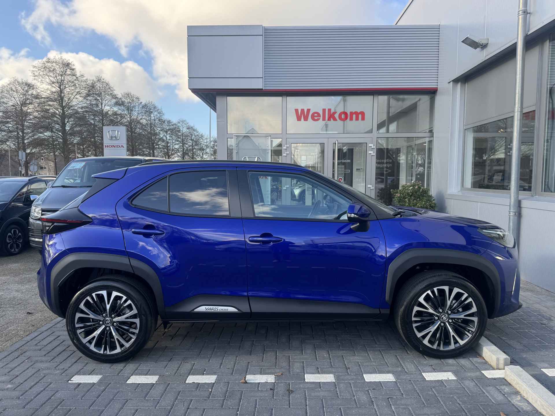 Toyota Yaris Cross 1.5 Hybrid 130 Executive Premium Pack Parkeersensoren voor + achter, 18inch velgen, , All-in Rijklaarprijs - 43/46