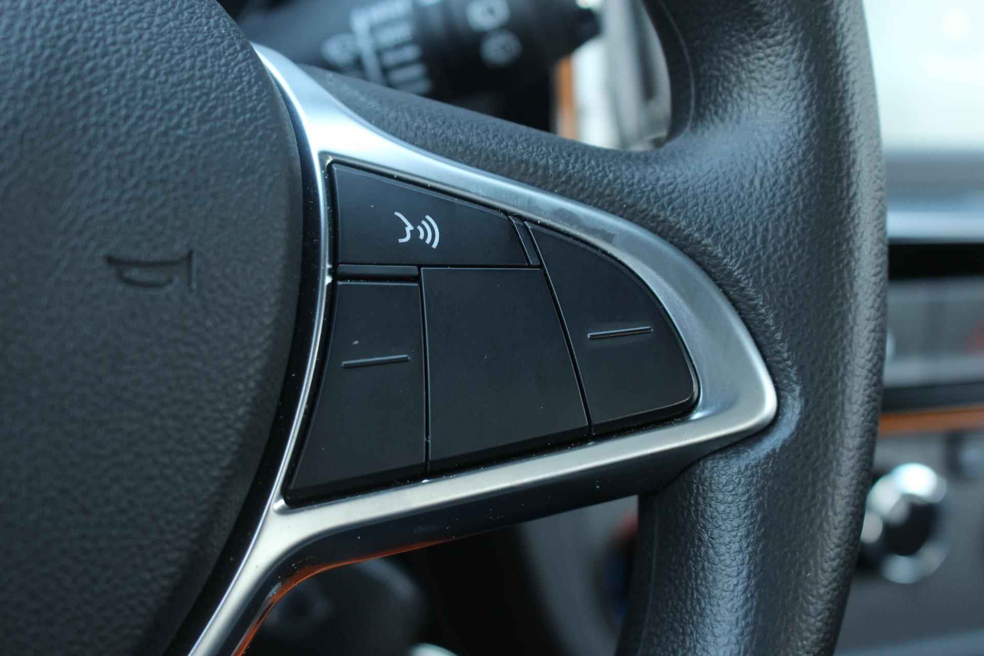 Dacia Spring Comfort Plus 45Pk (Orange Pack) 27 kWh | Apple & Android Carplay | Navigatie | €2000,- Subsidie Mogelijk | Parkeersensoren Achter & Camera | DC Snellader 30Kw | Airco | Bluetooth Telefoonvoorbereiding | - 14/25