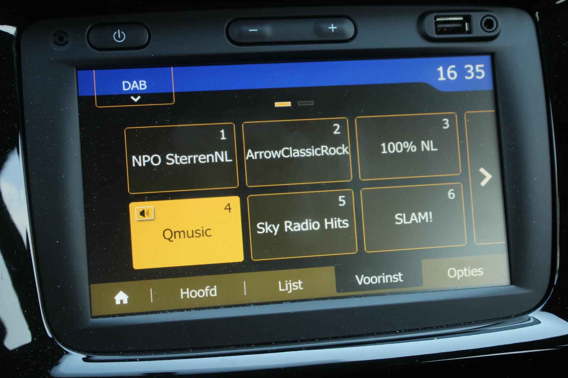 Dacia Spring Comfort Plus 45Pk (Orange Pack) 27 kWh | Apple & Android Carplay | Navigatie | €2000,- Subsidie Mogelijk | Parkeersensoren Achter & Camera | DC Snellader 30Kw | Airco | Bluetooth Telefoonvoorbereiding | - 17/25