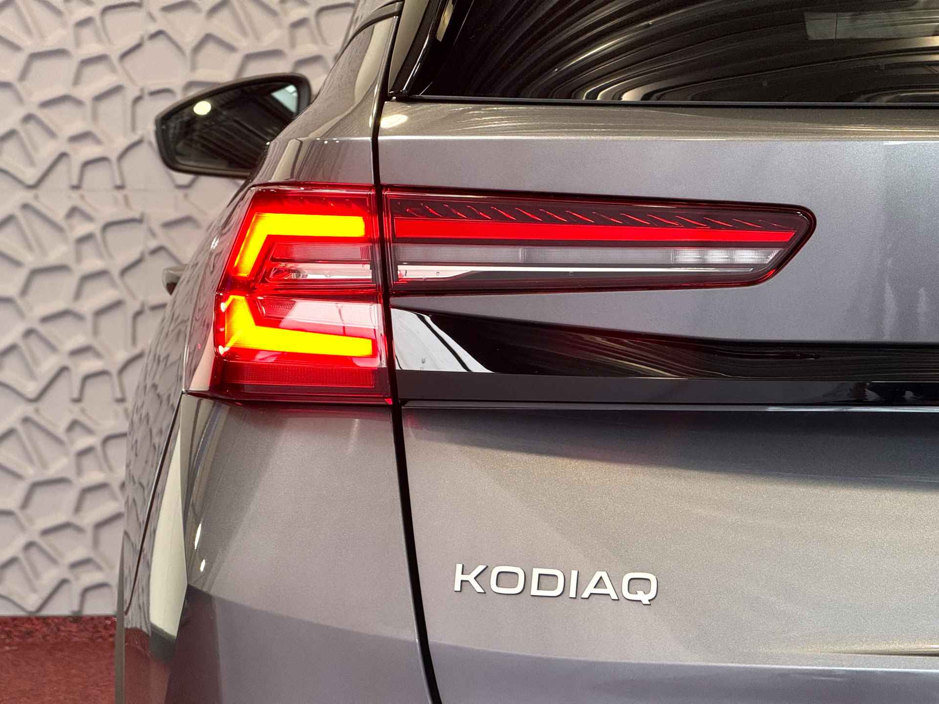 Škoda Kodiaq NIEUWSTE MODEL 1.5 eTSI 7P BUSINESS EDIT NAVI XL CAMERA STOELVERW. 06/2024 - 79/97