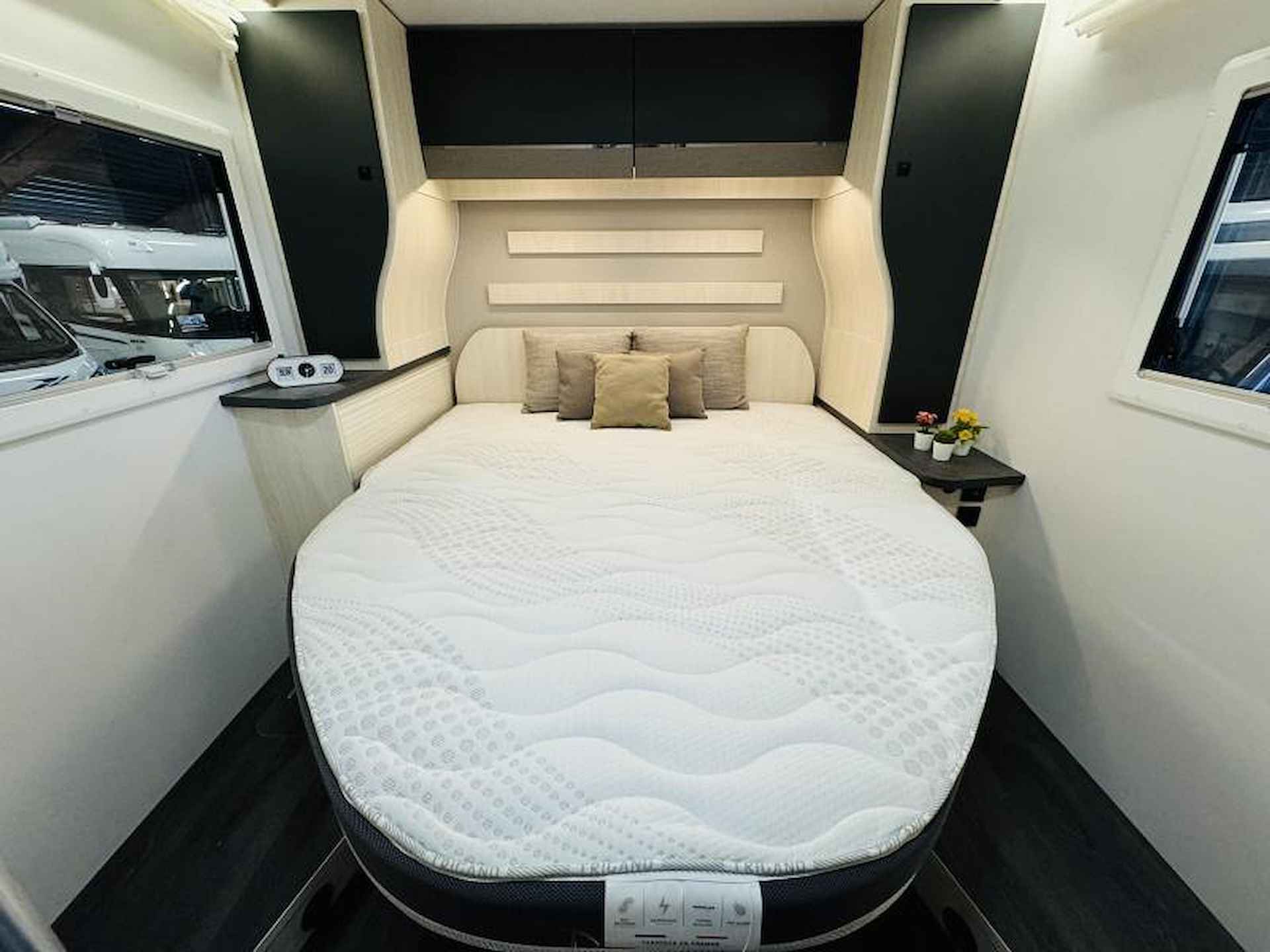 Chausson Titanium Ultimate 788 Automaat Queensbed Hefbed - 12/24