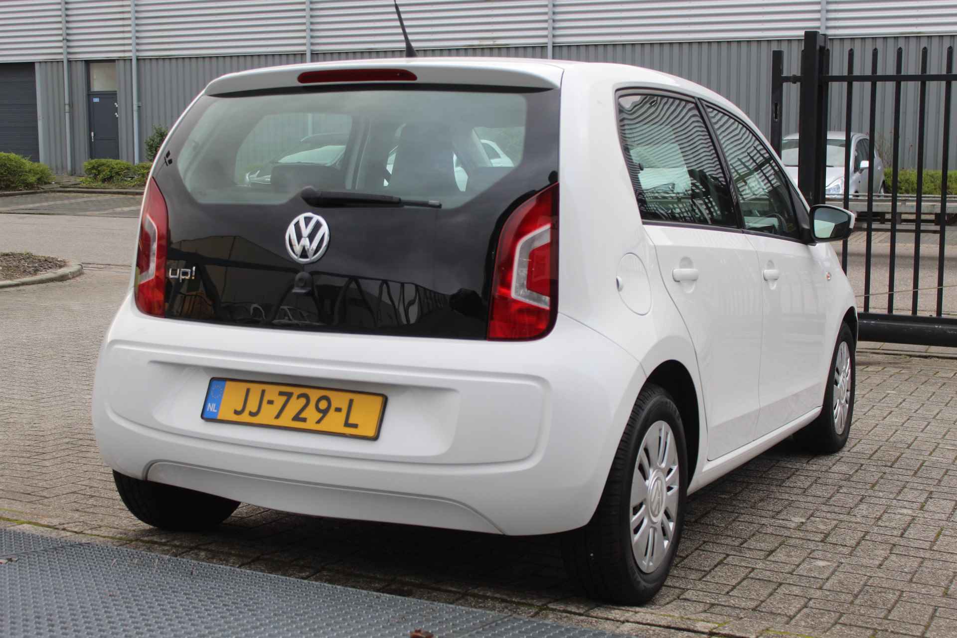 Volkswagen up! 1.0 move up! BlueMotion Airco/Ramen Elektrisch/ 5-Deurs/Dealer Onderhouden/Origineel NL - 9/19