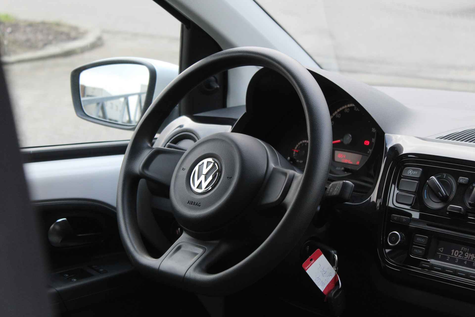 Volkswagen up! 1.0 move up! BlueMotion Airco/Ramen Elektrisch/ 5-Deurs/Dealer Onderhouden/Origineel NL - 13/19