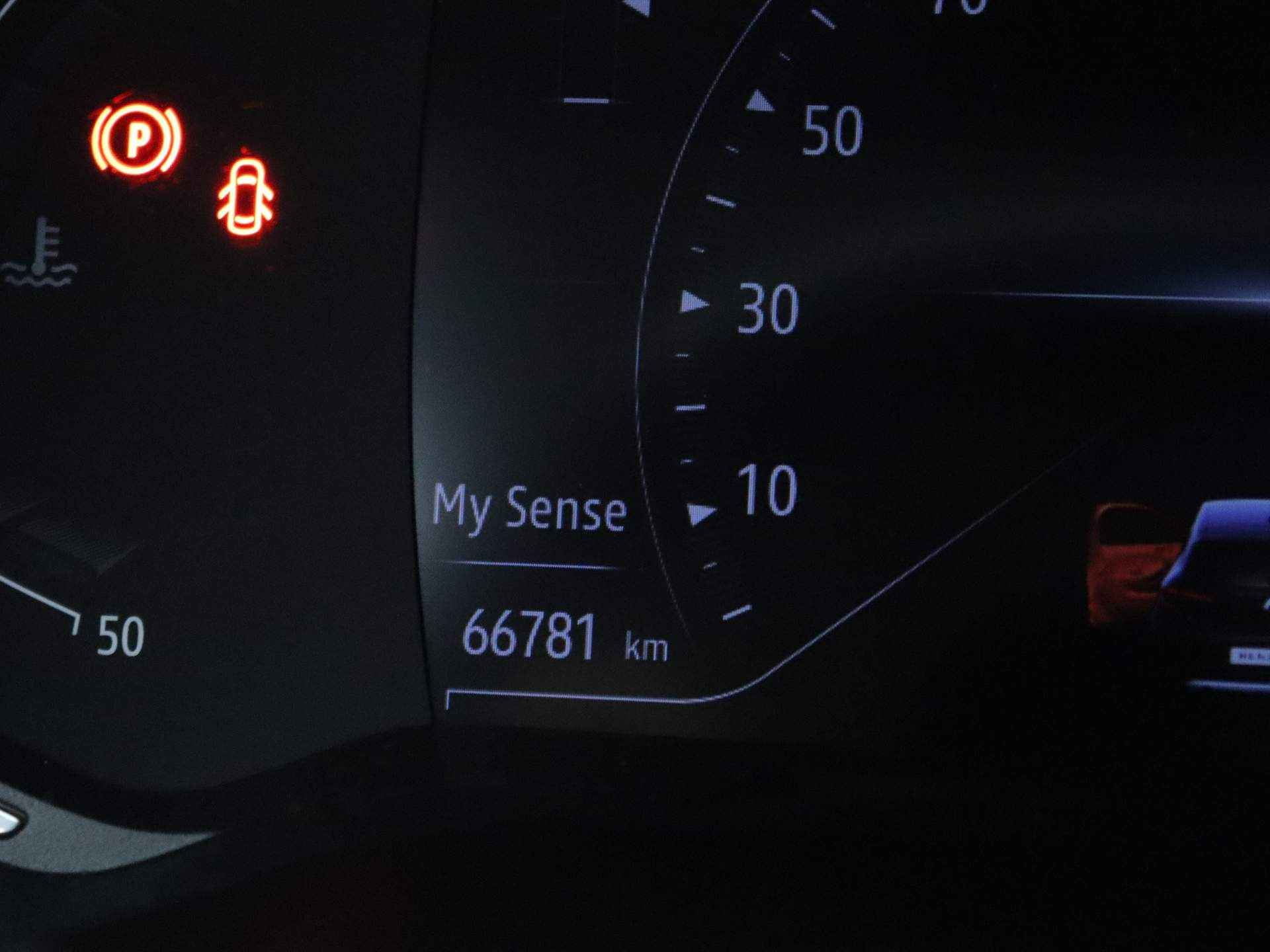 Renault Clio TCe 100pk Intens ALL-IN PRIJS! Climate control | Navig | Parkeersensoren achter - 6/40