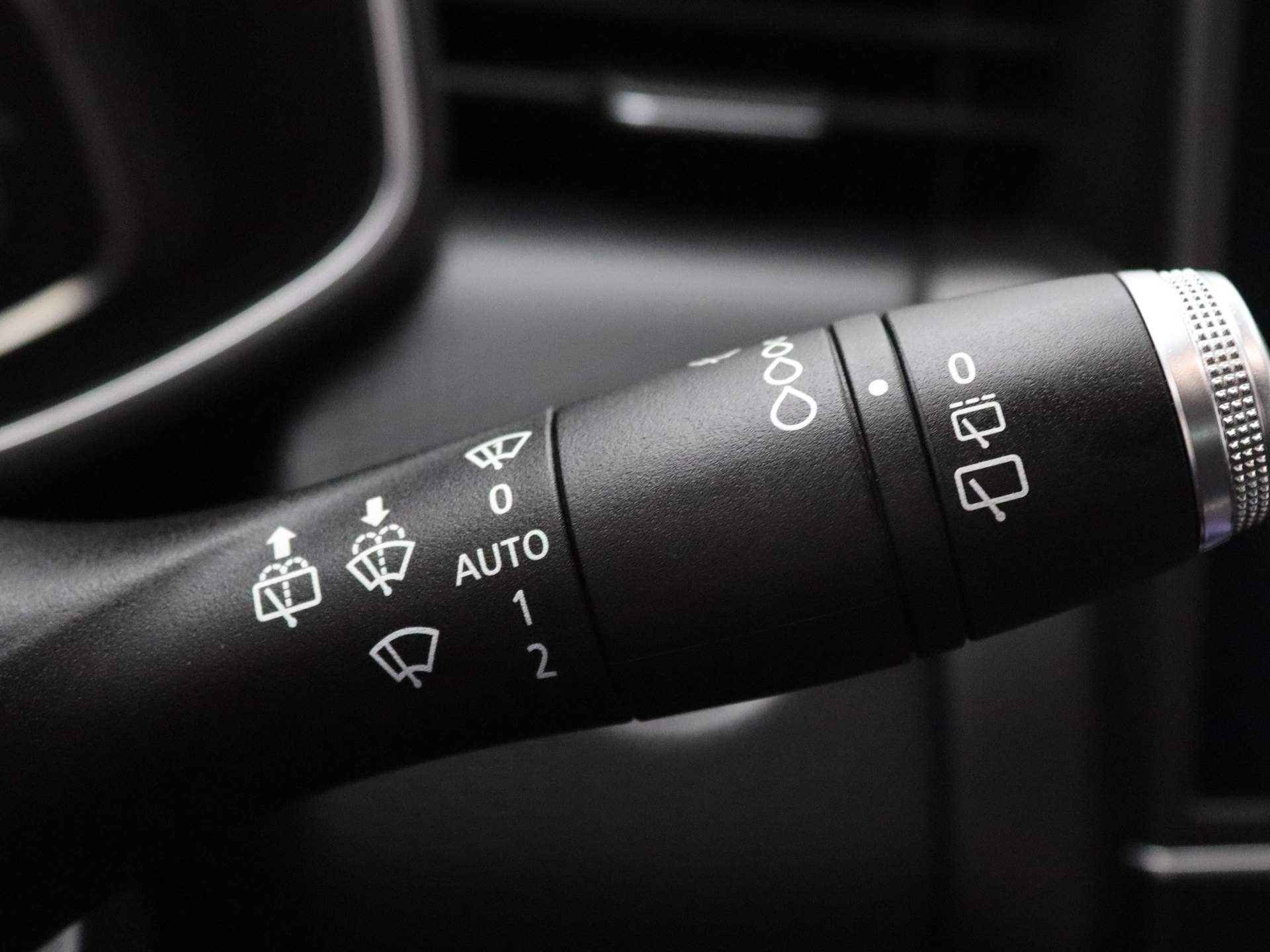Renault Clio TCe 100pk Intens ALL-IN PRIJS! Climate control | Navig | Parkeersensoren achter - 23/40