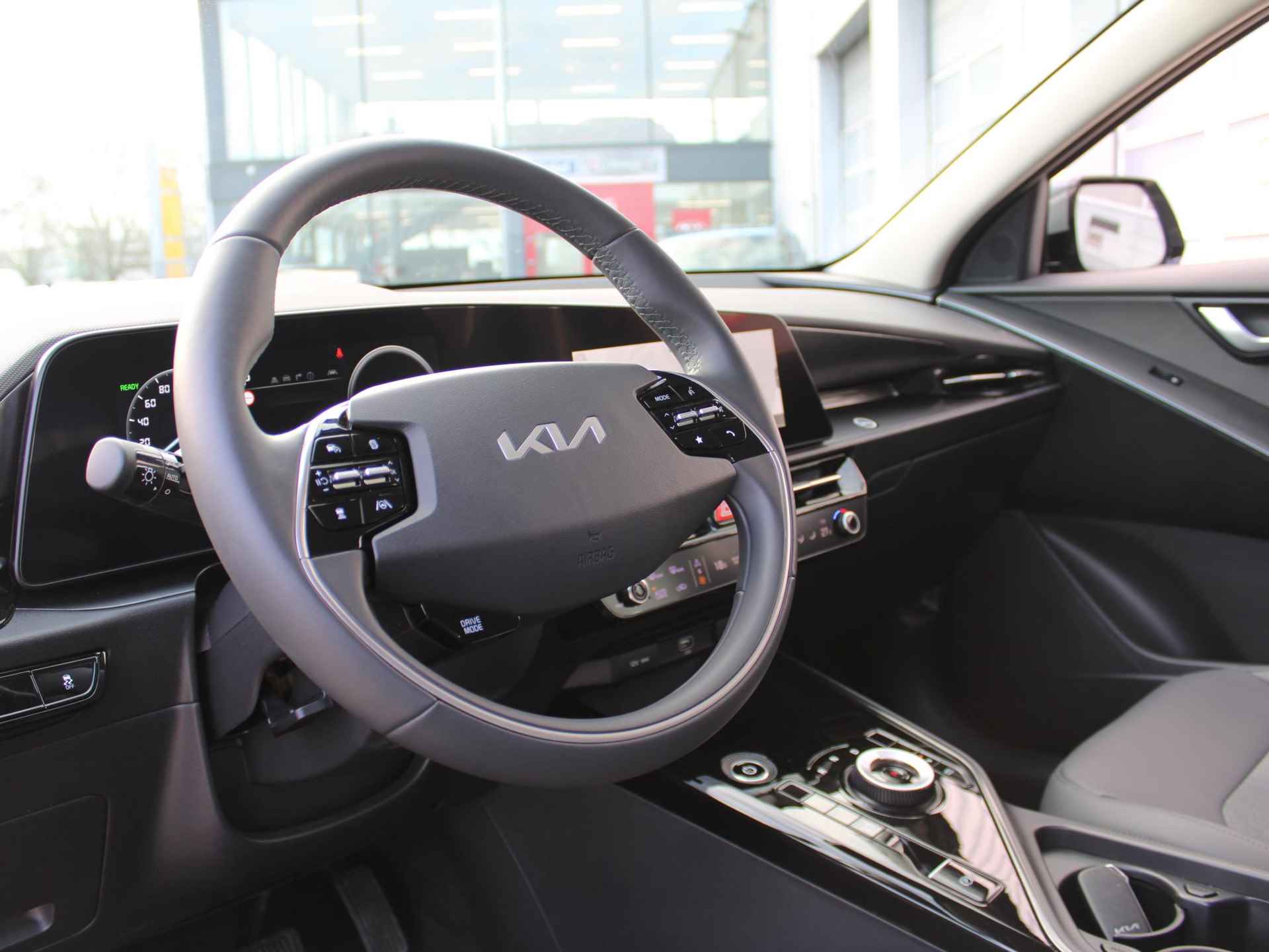 Kia Niro EV DynamicLine 64.8 kWh | € 2.000 subsidie mogelijk  | Navigatie | Adaptieve Cruise Control | Parkeercamera | Highway drive assist - 16/20