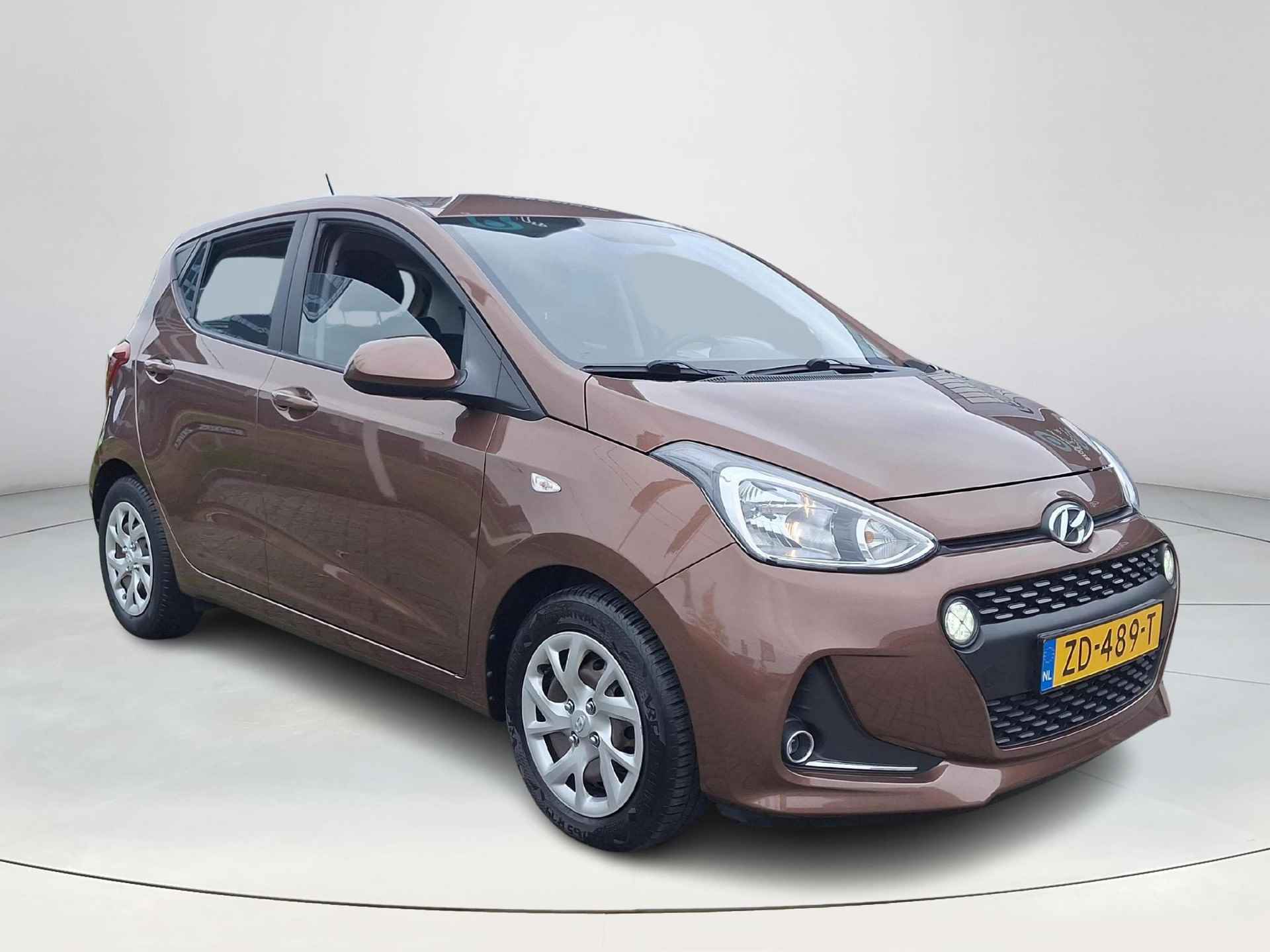 Hyundai i10 1.0i Comfort Navigator | Rijklaarprijs! | Navigatie | Airco | Cruise Control | Parkeersensoren | Mistlampen | All Season banden | Inclusief 36 mnd Garantie! | - 8/34