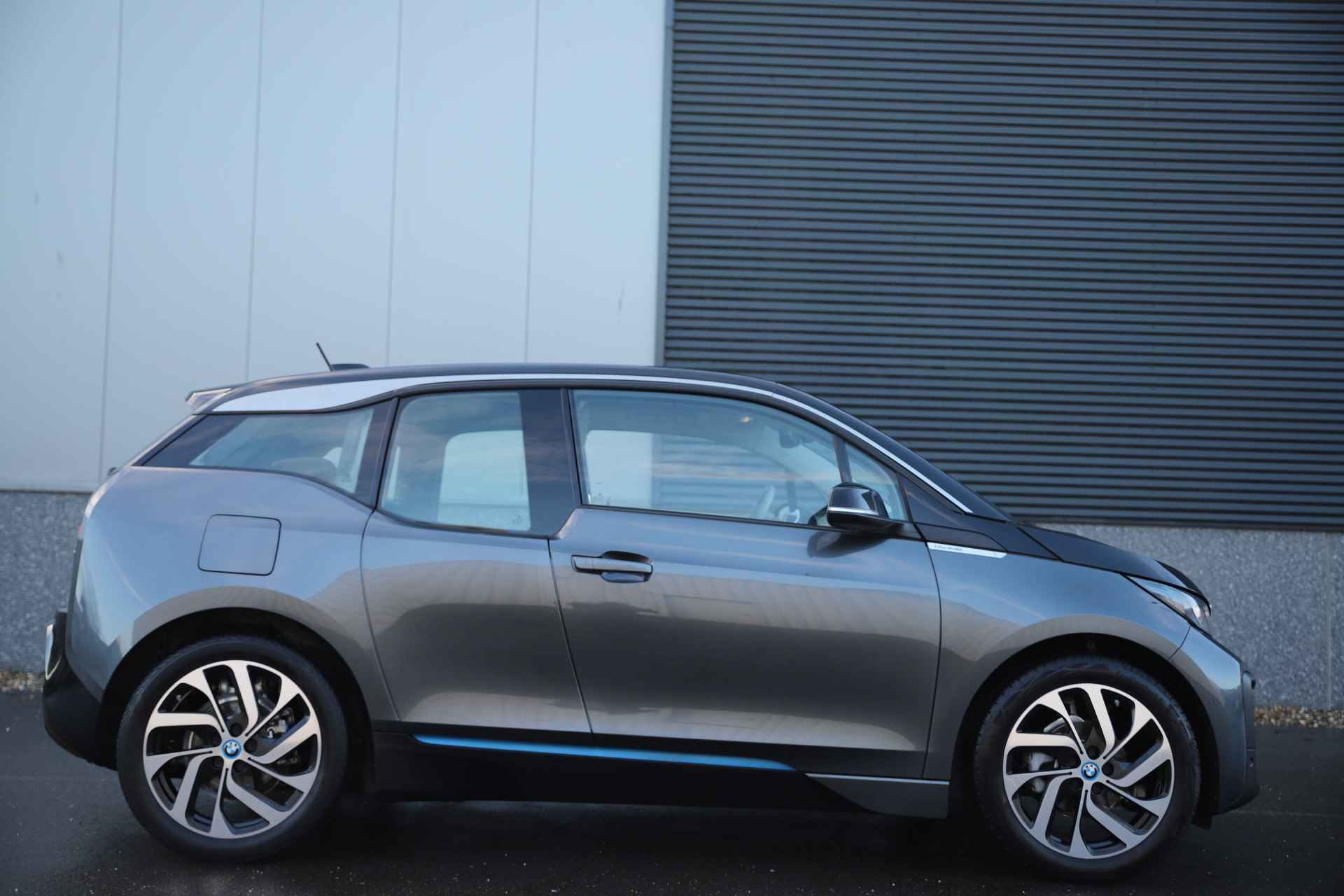 BMW i3 Windmill Edition 120Ah 42 kWh/Camera/Loft Design/3-Fase - 22/46