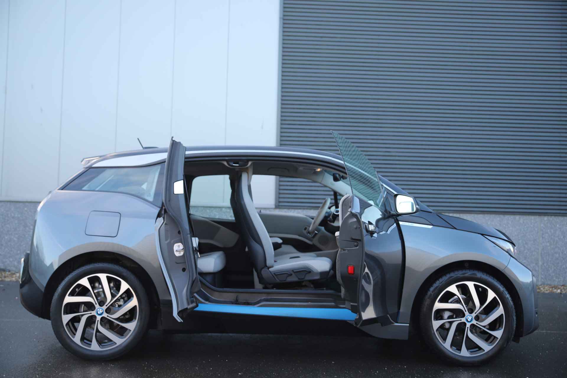 BMW i3 Windmill Edition 120Ah 42 kWh/Camera/Loft Design/3-Fase - 24/46